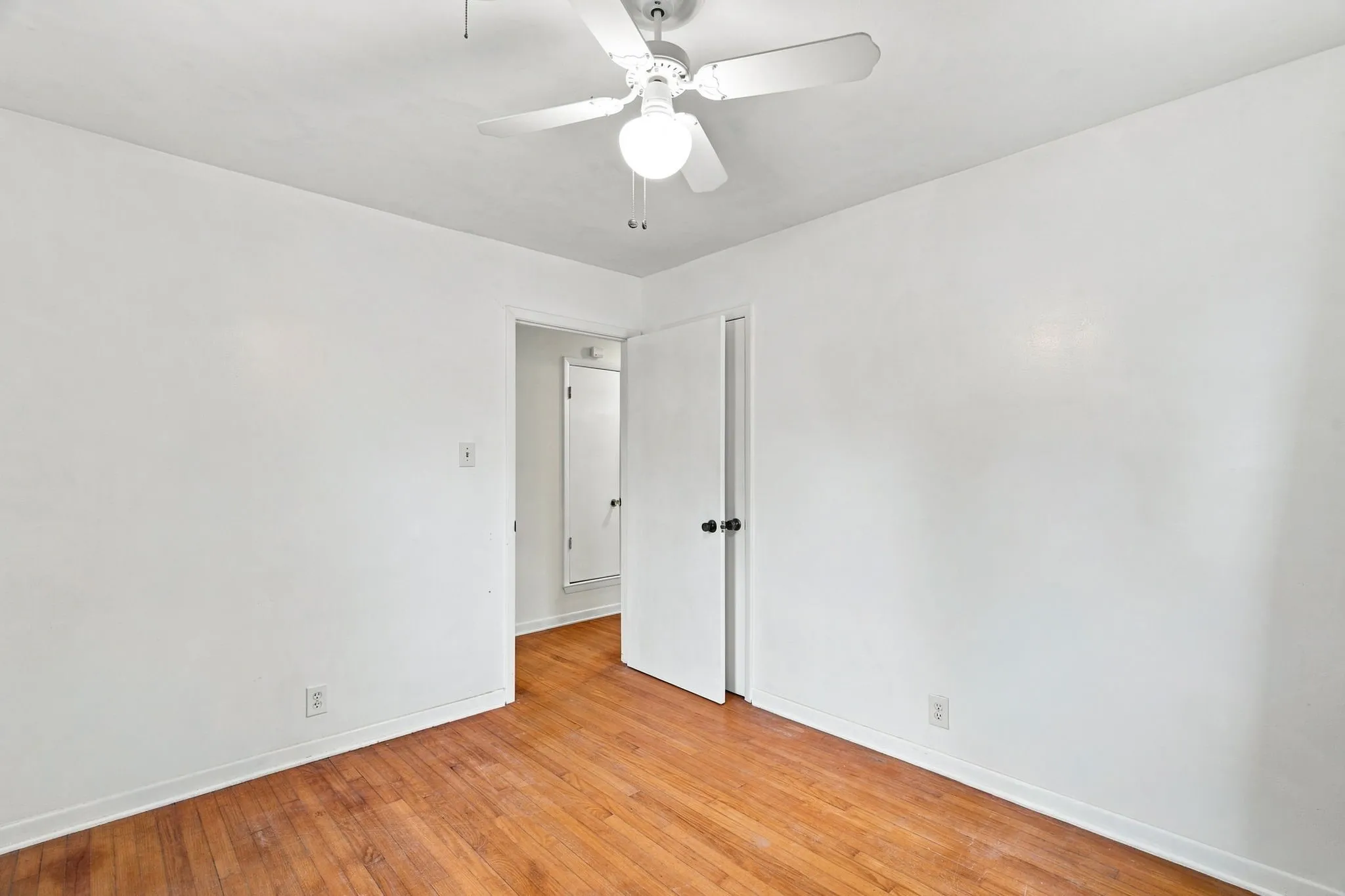 Bedroom of 300 Parkwood Place, Lewisville, TX in Lakeland Terrace