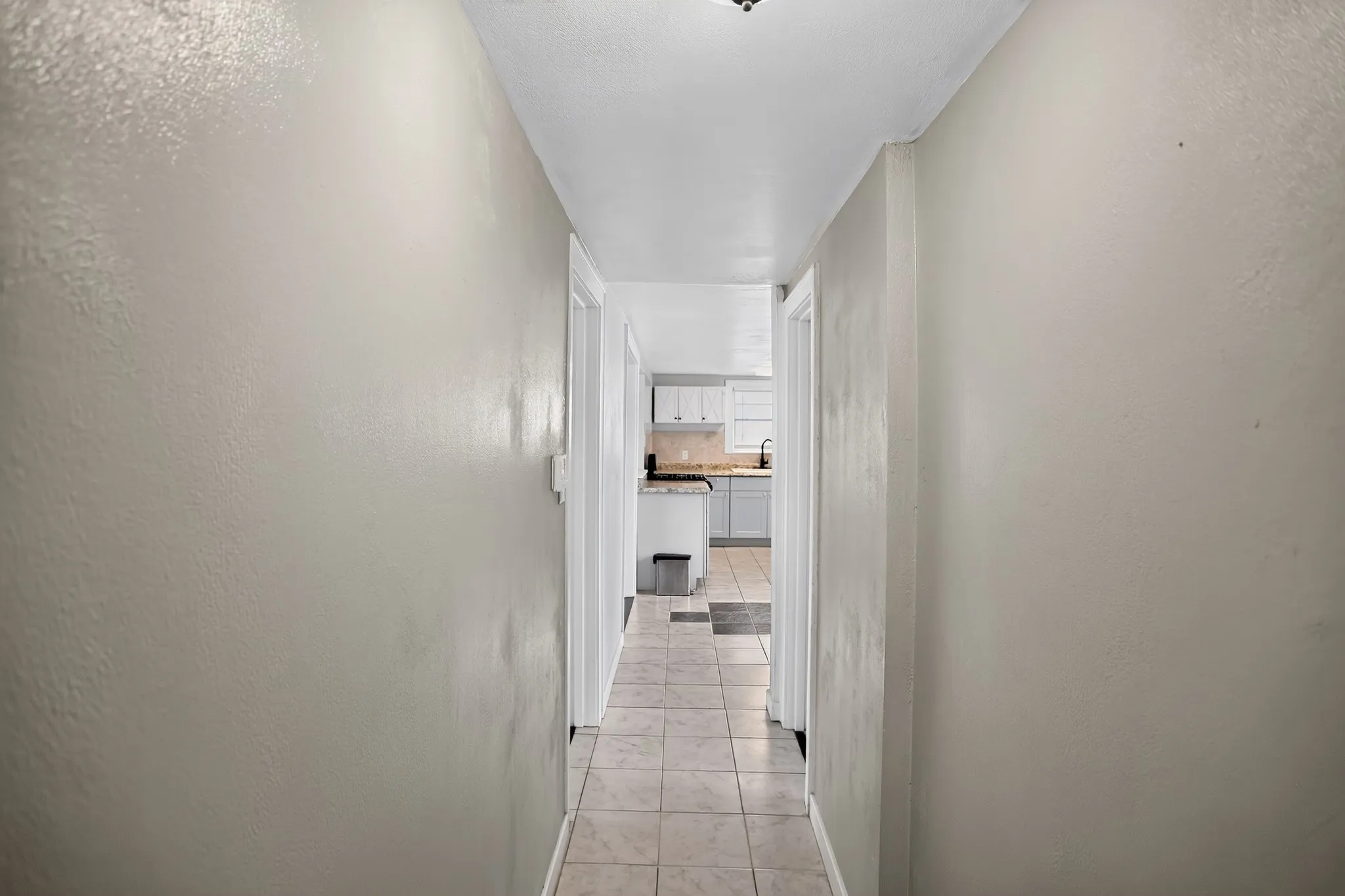 Single Family Residence For Sale in Tarrant County , 2811 Springdale Road, Fort Worth, Texas 76111, 2 Bedroom, 1 Bathroom, 1 Garage spaces, 976 Sqft, built in 1938, mls#21367759, Real Estate Agent in Fort Worth, Homes For Sale in Tarrant county, Homes For Sale in Fort Worth, Realtor in Fort Worth Texas, Real Estate Brokerage Independent Realty Texas, Luminita Cordes Realtor