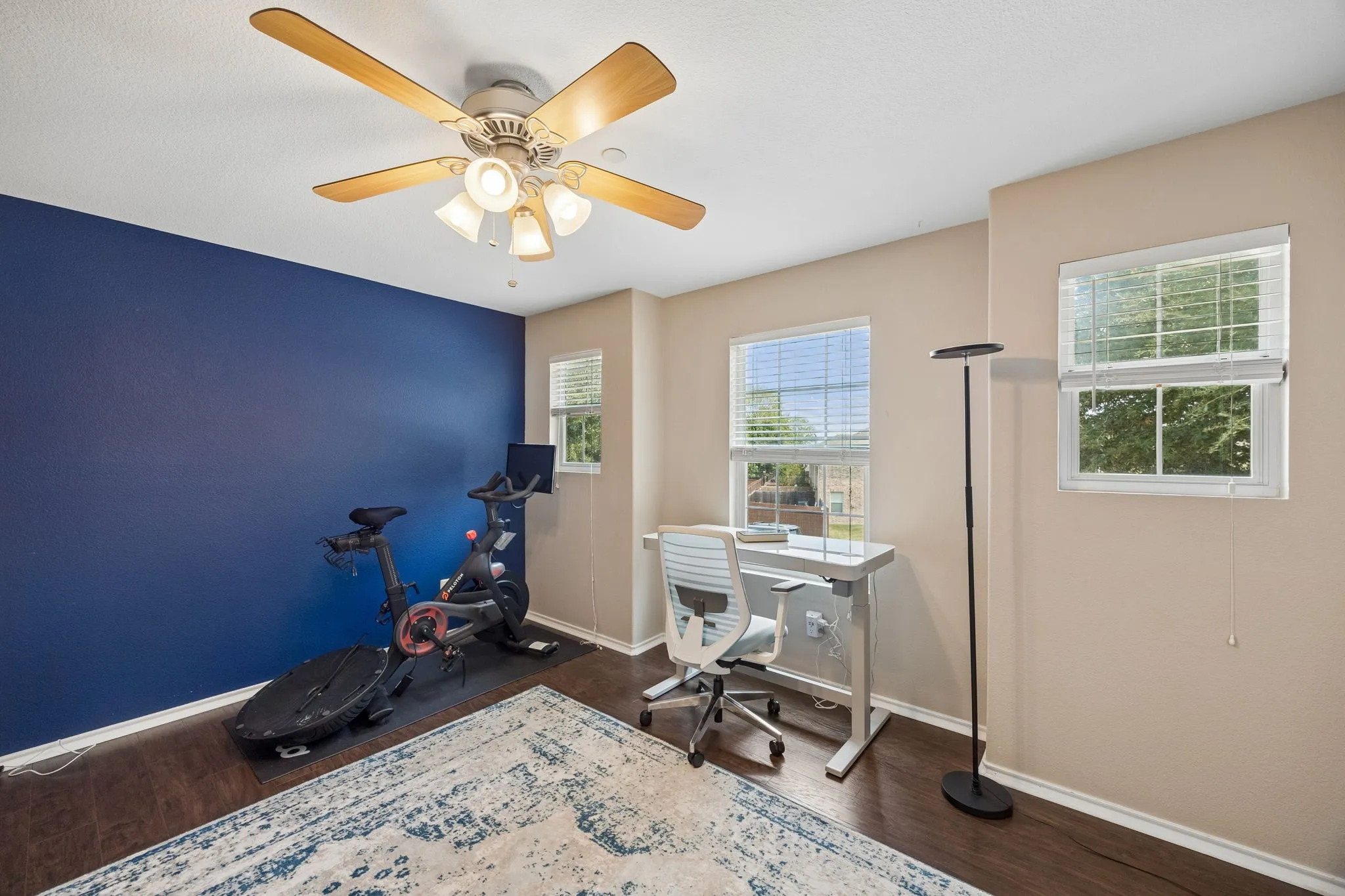 Townhouse For Sale in Collin County , 5351 Crimson Oaks Drive, Frisco, Texas 75035, 3 Bedroom, 3 Bathroom, 2 Garage spaces, 1,769 Sqft, built in 2005, mls#21368665, Real Estate Agent in Frisco, Homes For Sale in Collin county, Homes For Sale in Frisco, Realtor in Frisco Texas, Real Estate Brokerage Independent Realty Texas, Luminita Cordes Realtor