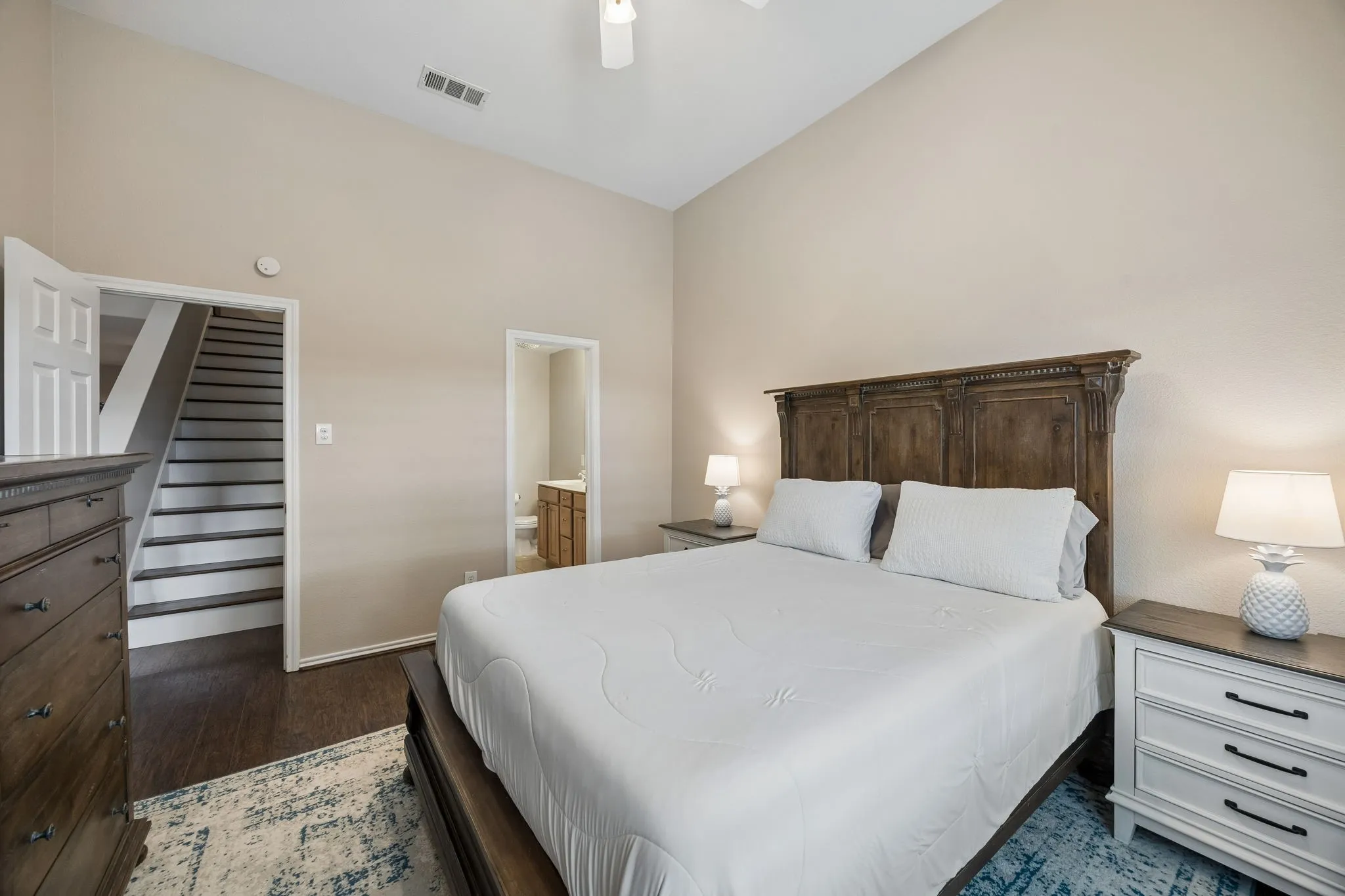 Townhouse For Sale in Collin County , 5351 Crimson Oaks Drive, Frisco, Texas 75035, 3 Bedroom, 3 Bathroom, 2 Garage spaces, 1,769 Sqft, built in 2005, mls#21368665, Real Estate Agent in Frisco, Homes For Sale in Collin county, Homes For Sale in Frisco, Realtor in Frisco Texas, Real Estate Brokerage Independent Realty Texas, Luminita Cordes Realtor