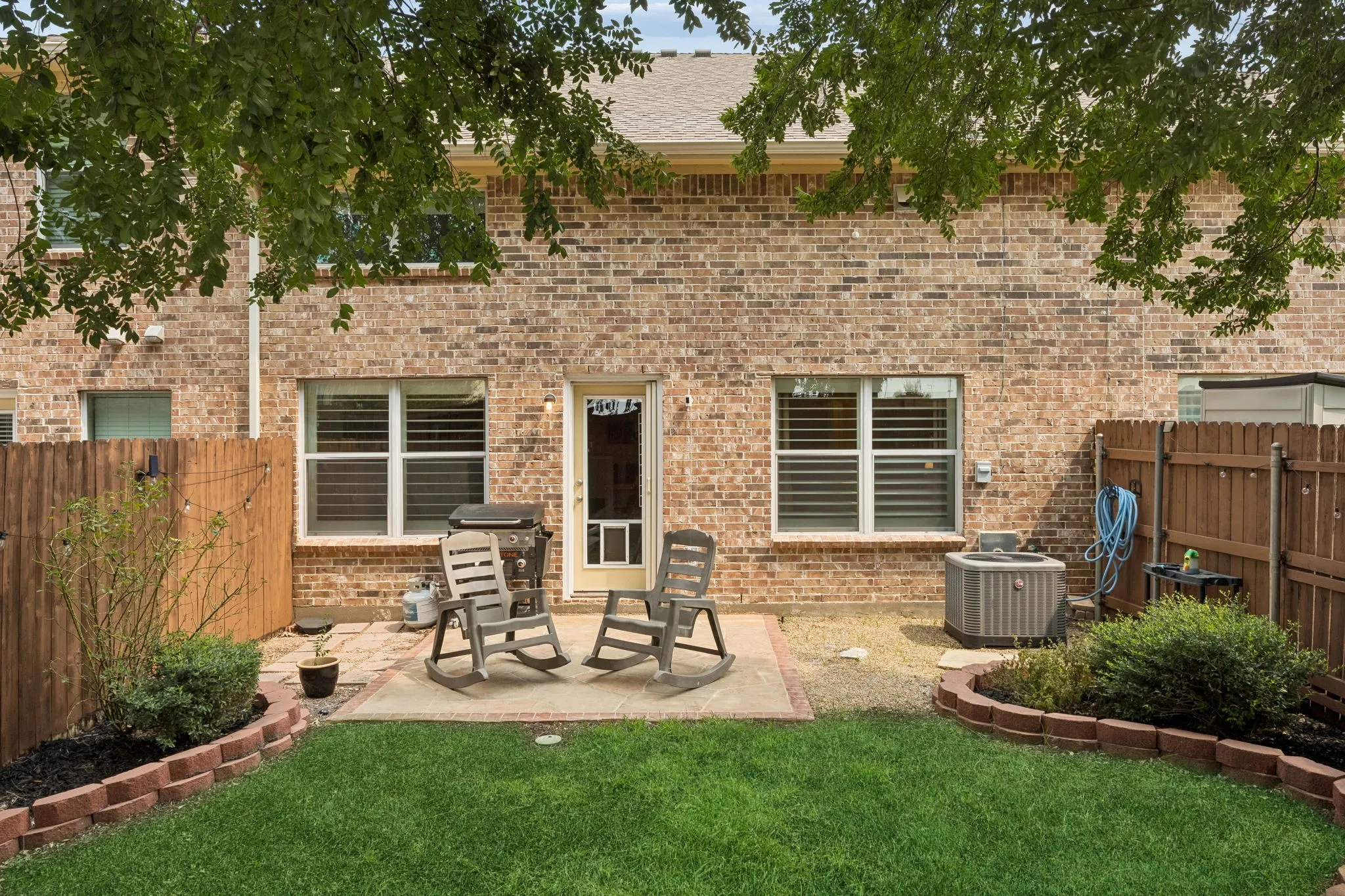 Townhouse For Sale in Collin County , 5351 Crimson Oaks Drive, Frisco, Texas 75035, 3 Bedroom, 3 Bathroom, 2 Garage spaces, 1,769 Sqft, built in 2005, mls#21368665, Real Estate Agent in Frisco, Homes For Sale in Collin county, Homes For Sale in Frisco, Realtor in Frisco Texas, Real Estate Brokerage Independent Realty Texas, Luminita Cordes Realtor