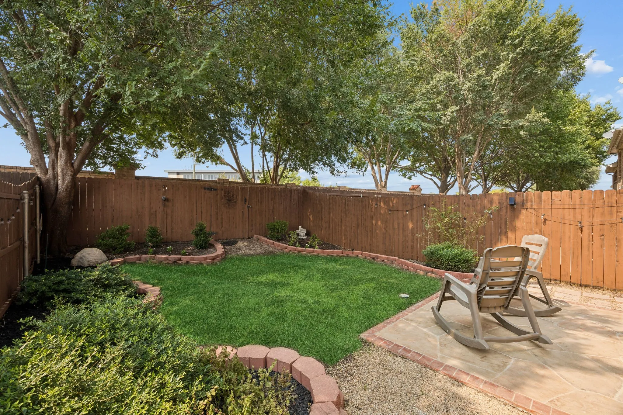 Townhouse For Sale in Collin County , 5351 Crimson Oaks Drive, Frisco, Texas 75035, 3 Bedroom, 3 Bathroom, 2 Garage spaces, 1,769 Sqft, built in 2005, mls#21368665, Real Estate Agent in Frisco, Homes For Sale in Collin county, Homes For Sale in Frisco, Realtor in Frisco Texas, Real Estate Brokerage Independent Realty Texas, Luminita Cordes Realtor