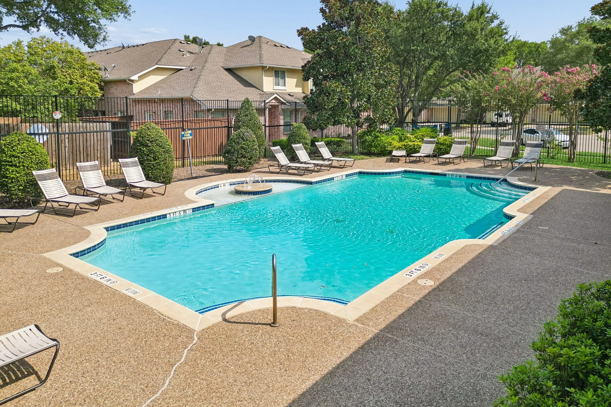 Townhouse For Sale in Collin County , 5351 Crimson Oaks Drive, Frisco, Texas 75035, 3 Bedroom, 3 Bathroom, 2 Garage spaces, 1,769 Sqft, built in 2005, mls#21368665, Real Estate Agent in Frisco, Homes For Sale in Collin county, Homes For Sale in Frisco, Realtor in Frisco Texas, Real Estate Brokerage Independent Realty Texas, Luminita Cordes Realtor