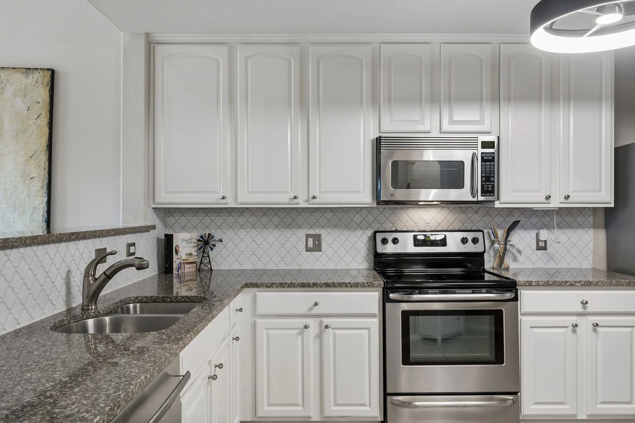 Townhouse For Sale in Collin County , 5351 Crimson Oaks Drive, Frisco, Texas 75035, 3 Bedroom, 3 Bathroom, 2 Garage spaces, 1,769 Sqft, built in 2005, mls#21368665, Real Estate Agent in Frisco, Homes For Sale in Collin county, Homes For Sale in Frisco, Realtor in Frisco Texas, Real Estate Brokerage Independent Realty Texas, Luminita Cordes Realtor
