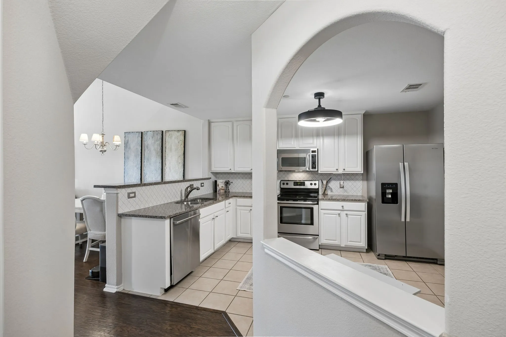 Townhouse For Sale in Collin County , 5351 Crimson Oaks Drive, Frisco, Texas 75035, 3 Bedroom, 3 Bathroom, 2 Garage spaces, 1,769 Sqft, built in 2005, mls#21368665, Real Estate Agent in Frisco, Homes For Sale in Collin county, Homes For Sale in Frisco, Realtor in Frisco Texas, Real Estate Brokerage Independent Realty Texas, Luminita Cordes Realtor