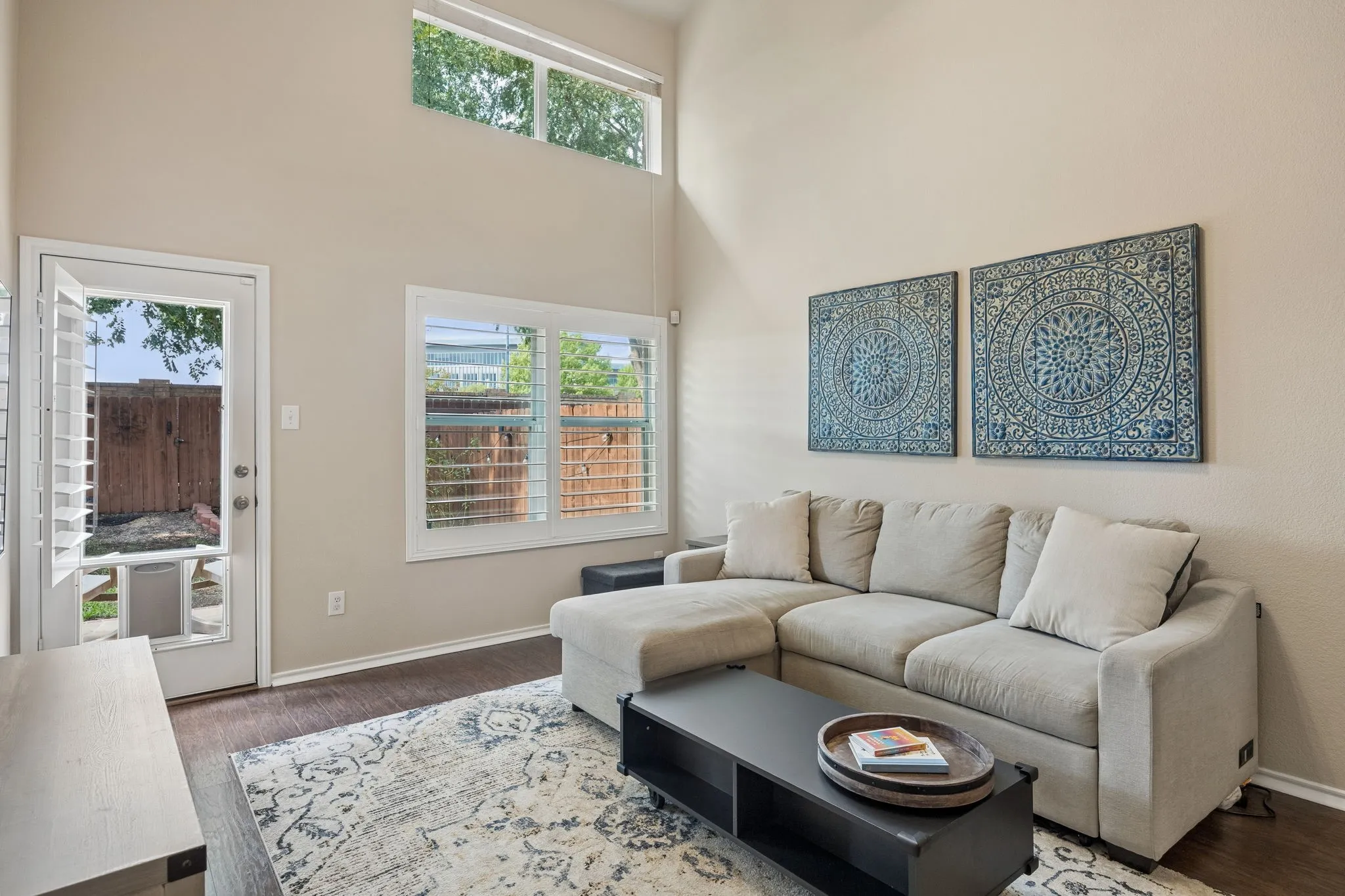 Townhouse For Sale in Collin County , 5351 Crimson Oaks Drive, Frisco, Texas 75035, 3 Bedroom, 3 Bathroom, 2 Garage spaces, 1,769 Sqft, built in 2005, mls#21368665, Real Estate Agent in Frisco, Homes For Sale in Collin county, Homes For Sale in Frisco, Realtor in Frisco Texas, Real Estate Brokerage Independent Realty Texas, Luminita Cordes Realtor