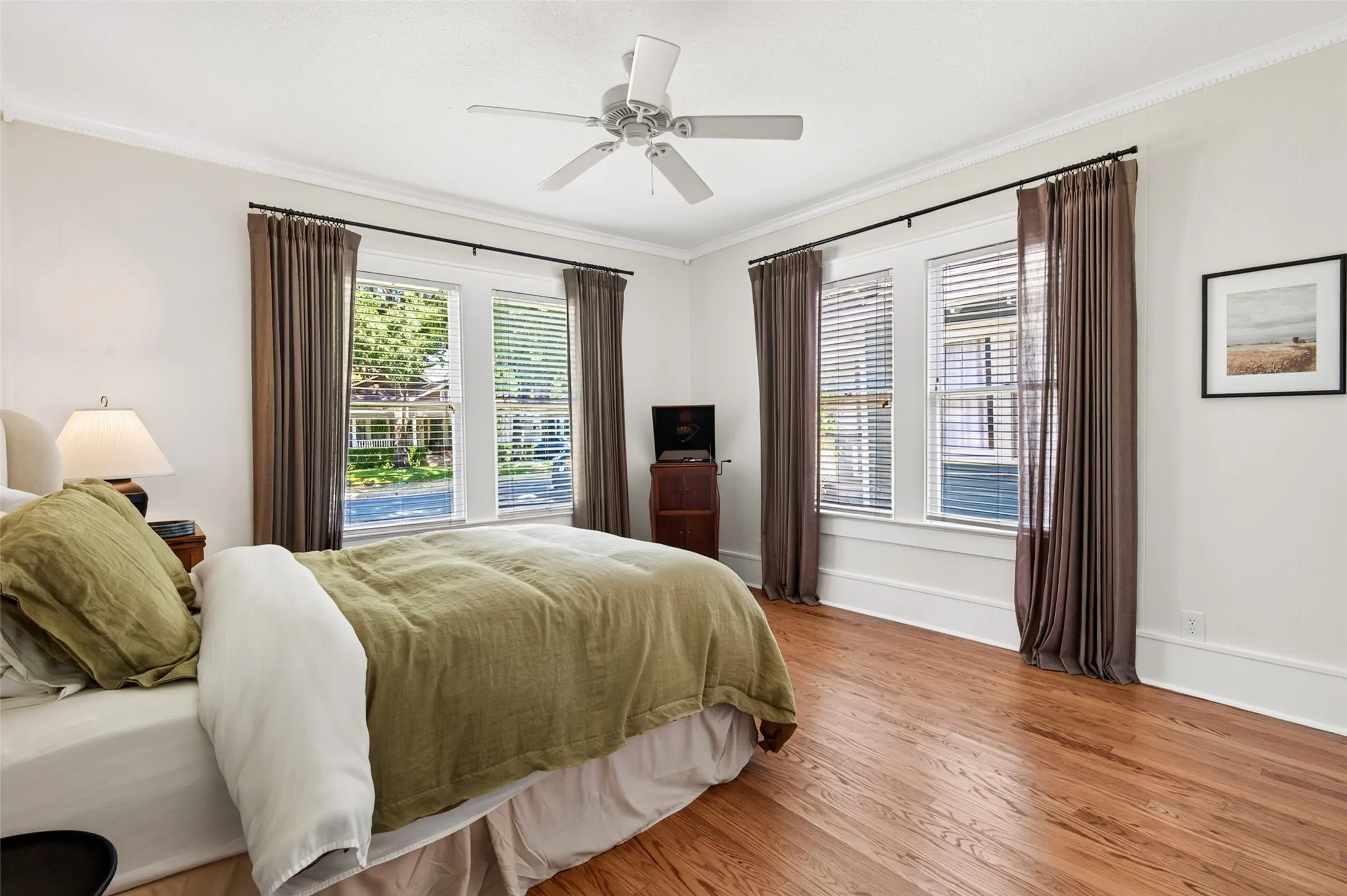 Spacious guest bedroom