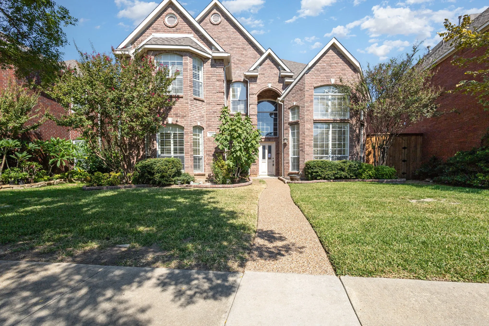 Single Family Residence For Sale in Dallas County , 906 Beau Drive, Coppell, Texas 75019, 5 Bedroom, 4 Bathroom, 2 Garage spaces, 3,272 Sqft, built in 1993, mls#21369521, Real Estate Agent in Coppell, Homes For Sale in Dallas county, Homes For Sale in Coppell, Realtor in Coppell Texas, Real Estate Brokerage Independent Realty Texas, Luminita Cordes Realtor