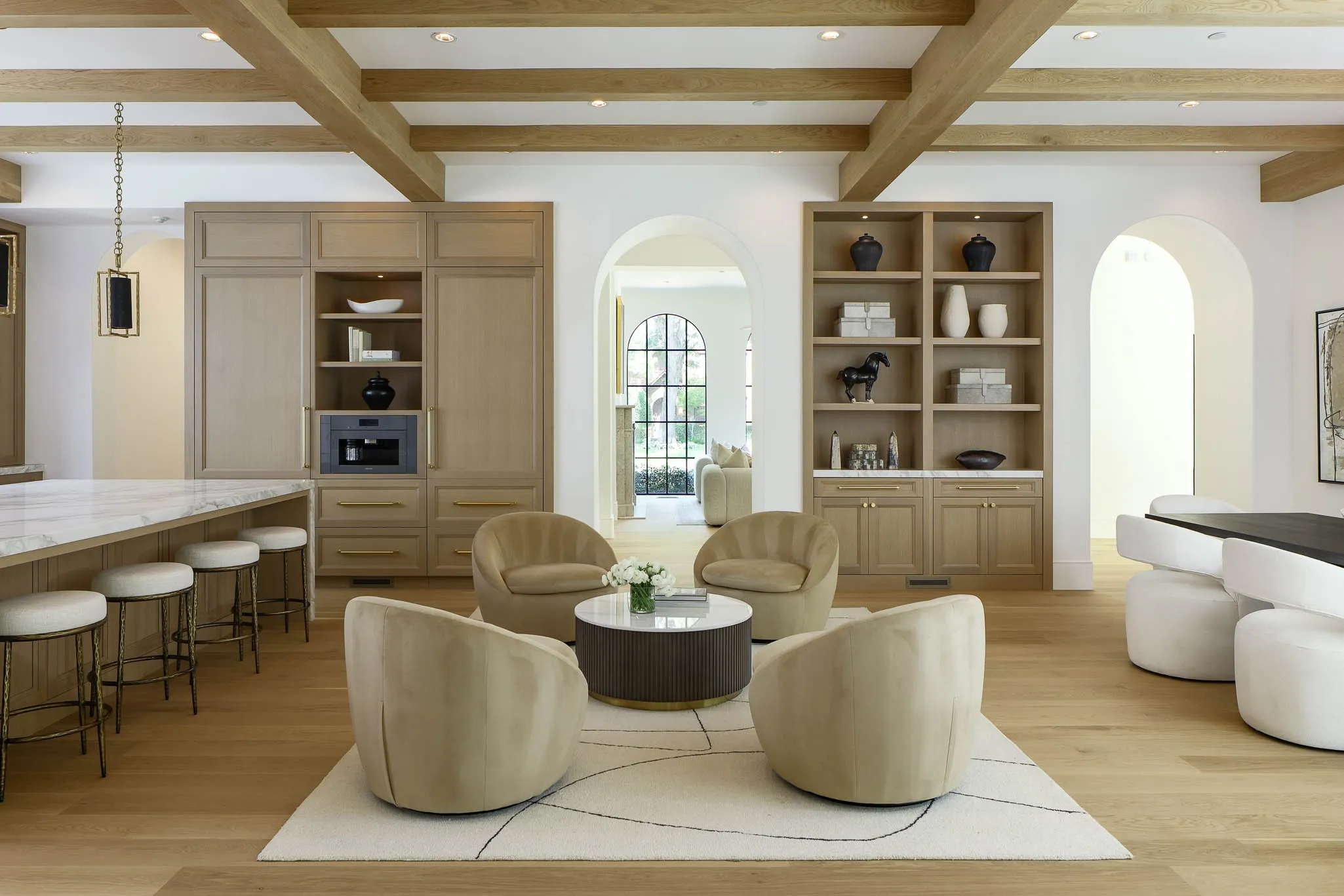 Morning Room with adjacent Gourmet Kitchen and Breakfast Room