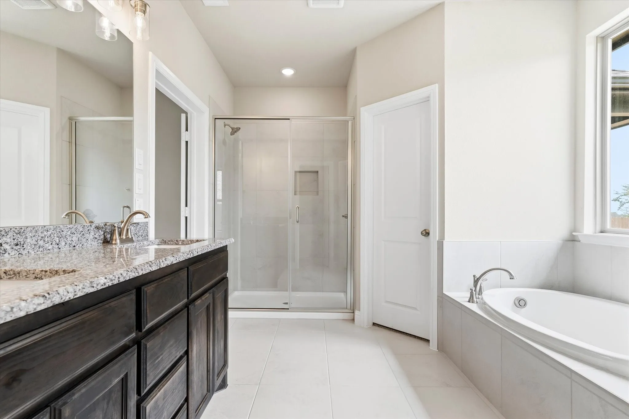 Single Family Residence For Sale in Wise County , 2110 Briarwood Drive, Bridgeport, Texas 76426, 4 Bedroom, 2 Bathroom, 2 Garage spaces, 1,717 Sqft, built in 2026, mls#21369923, Real Estate Agent in Bridgeport, Homes For Sale in Wise county, Homes For Sale in Bridgeport, Realtor in Bridgeport Texas, Real Estate Brokerage Independent Realty Texas, Luminita Cordes Realtor