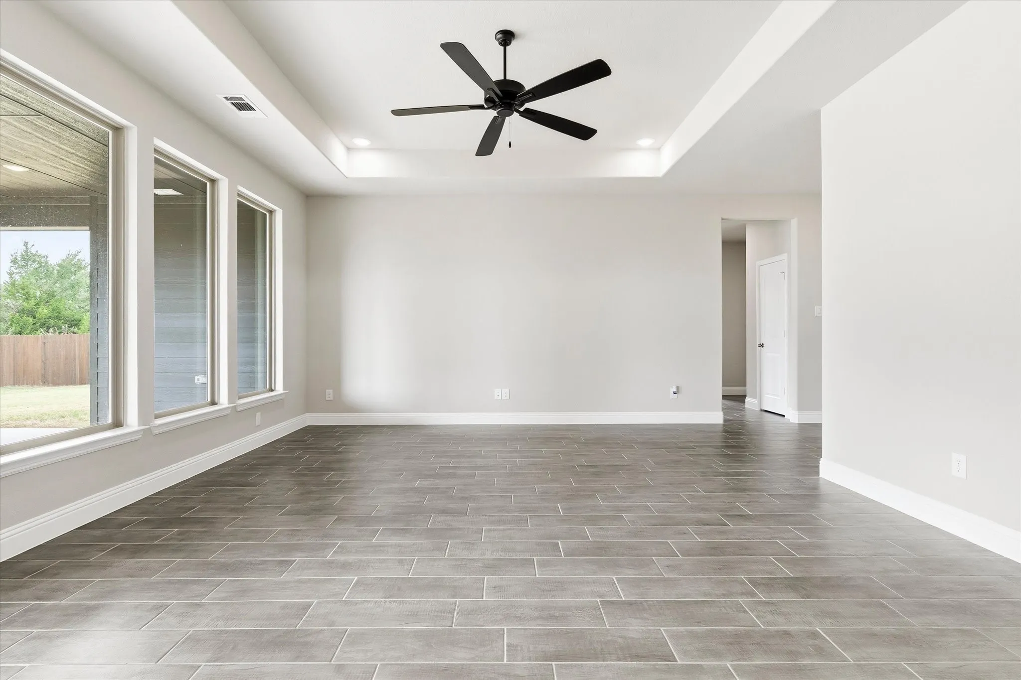 Single Family Residence For Sale in Wise County , 2110 Briarwood Drive, Bridgeport, Texas 76426, 4 Bedroom, 2 Bathroom, 2 Garage spaces, 1,717 Sqft, built in 2026, mls#21369923, Real Estate Agent in Bridgeport, Homes For Sale in Wise county, Homes For Sale in Bridgeport, Realtor in Bridgeport Texas, Real Estate Brokerage Independent Realty Texas, Luminita Cordes Realtor