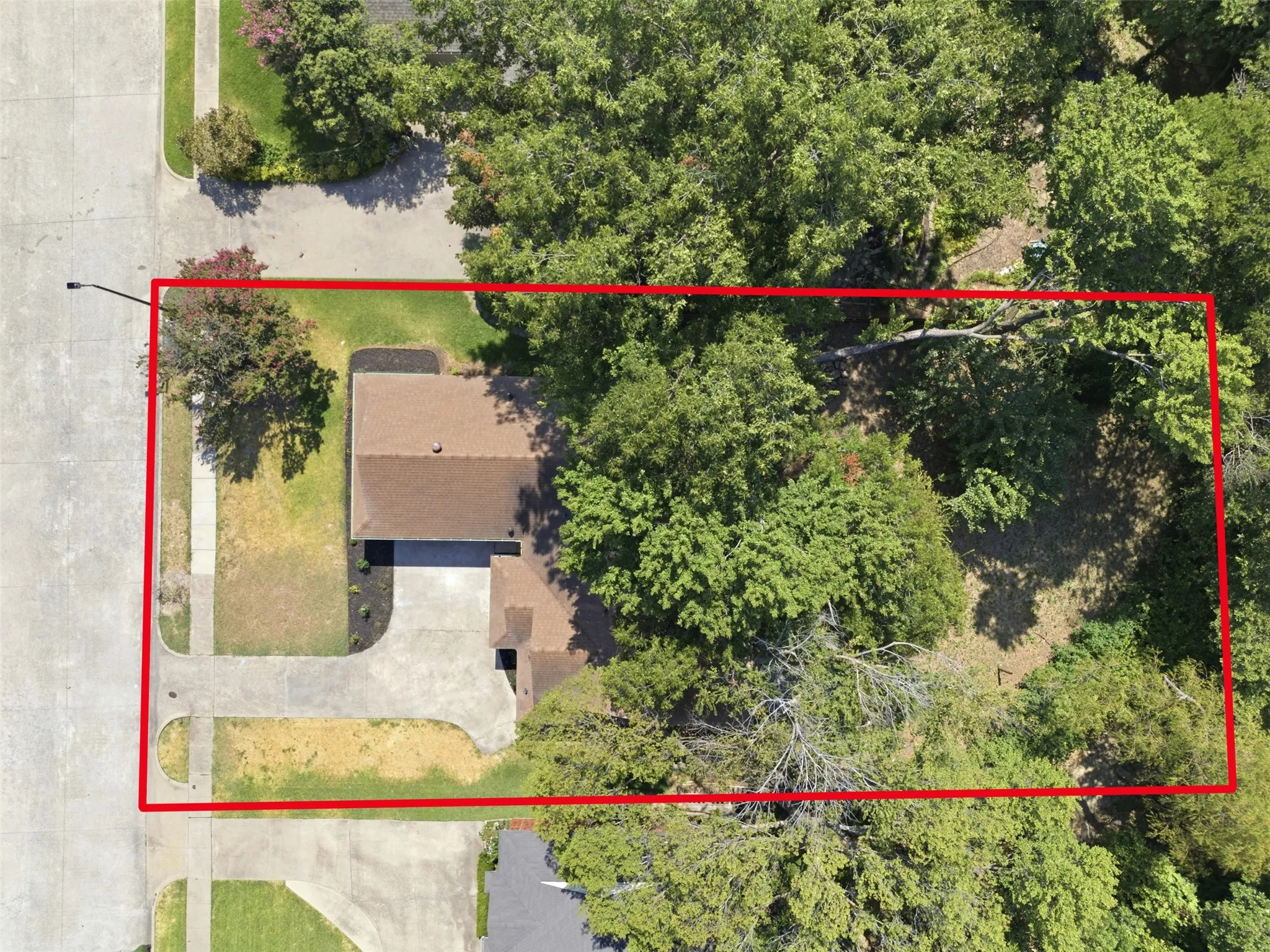 Single Family Residence For Sale in Dallas County , 5425 Deep Canyon Drive, Garland, Texas 75043, 3 Bedroom, 3 Bathroom, 2 Garage spaces, 1,575 Sqft, built in 1982, mls#21369948, Real Estate Agent in Garland, Homes For Sale in Dallas county, Homes For Sale in Garland, Realtor in Garland Texas, Real Estate Brokerage Independent Realty Texas, Luminita Cordes Realtor