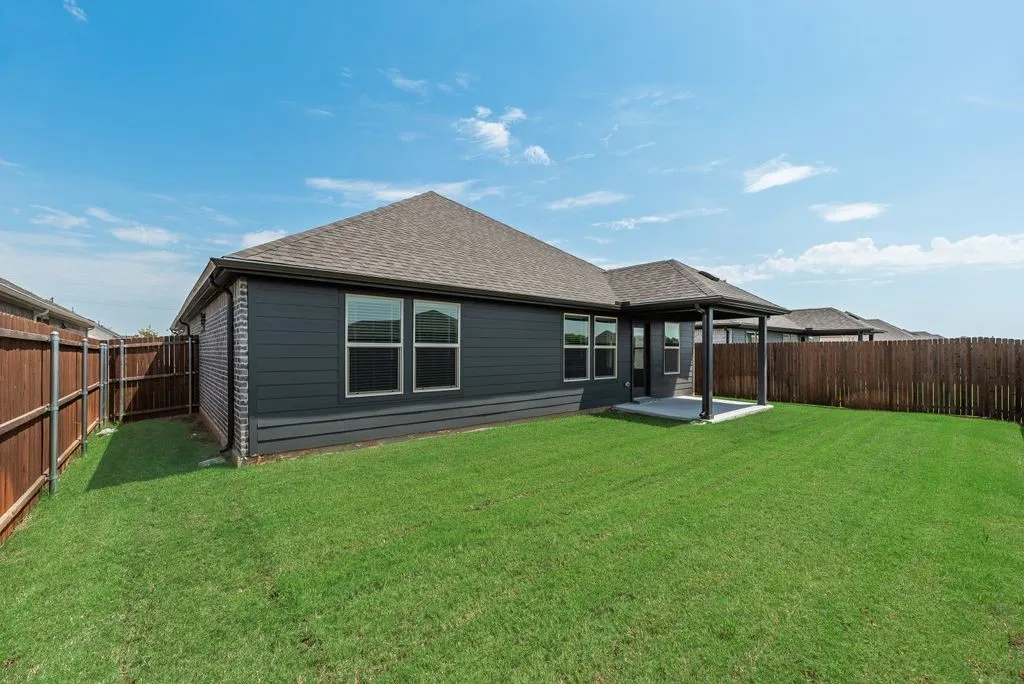 Single Family Residence For Rent in Collin County , 3904 High Valley Drive, Princeton, Texas 75071, 4 Bedroom, 3 Bathroom, 2 Garage spaces, 2,077 Sqft, built in 2023, mls#21369854, Real Estate Agent in Princeton, Homes For Rent in Collin county, Homes For Rent in Princeton, Realtor in Princeton Texas, Real Estate Brokerage Independent Realty Texas, Luminita Cordes Realtor