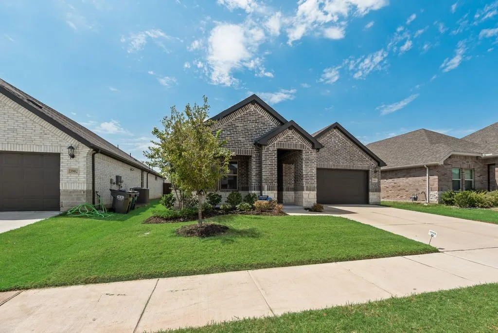 Single Family Residence For Rent in Collin County , 3904 High Valley Drive, Princeton, Texas 75071, 4 Bedroom, 3 Bathroom, 2 Garage spaces, 2,077 Sqft, built in 2023, mls#21369854, Real Estate Agent in Princeton, Homes For Rent in Collin county, Homes For Rent in Princeton, Realtor in Princeton Texas, Real Estate Brokerage Independent Realty Texas, Luminita Cordes Realtor