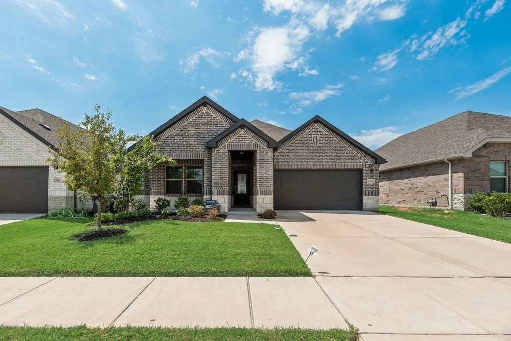 Single Family Residence For Rent in Collin County , 3904 High Valley Drive, Princeton, Texas 75071, 4 Bedroom, 3 Bathroom, 2 Garage spaces, 2,077 Sqft, built in 2023, mls#21369854, Real Estate Agent in Princeton, Homes For Rent in Collin county, Homes For Rent in Princeton, Realtor in Princeton Texas, Real Estate Brokerage Independent Realty Texas, Luminita Cordes Realtor