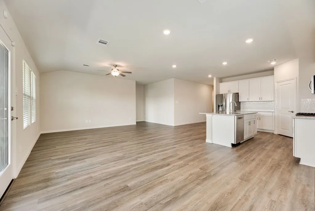 Single Family Residence For Rent in Collin County , 3904 High Valley Drive, Princeton, Texas 75071, 4 Bedroom, 3 Bathroom, 2 Garage spaces, 2,077 Sqft, built in 2023, mls#21369854, Real Estate Agent in Princeton, Homes For Rent in Collin county, Homes For Rent in Princeton, Realtor in Princeton Texas, Real Estate Brokerage Independent Realty Texas, Luminita Cordes Realtor