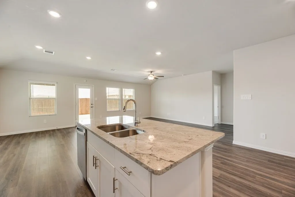 Single Family Residence For Rent in Collin County , 3904 High Valley Drive, Princeton, Texas 75071, 4 Bedroom, 3 Bathroom, 2 Garage spaces, 2,077 Sqft, built in 2023, mls#21369854, Real Estate Agent in Princeton, Homes For Rent in Collin county, Homes For Rent in Princeton, Realtor in Princeton Texas, Real Estate Brokerage Independent Realty Texas, Luminita Cordes Realtor