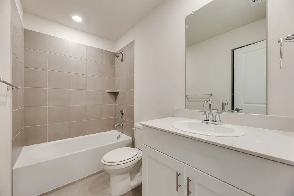 Single Family Residence For Rent in Collin County , 3904 High Valley Drive, Princeton, Texas 75071, 4 Bedroom, 3 Bathroom, 2 Garage spaces, 2,077 Sqft, built in 2023, mls#21369854, Real Estate Agent in Princeton, Homes For Rent in Collin county, Homes For Rent in Princeton, Realtor in Princeton Texas, Real Estate Brokerage Independent Realty Texas, Luminita Cordes Realtor