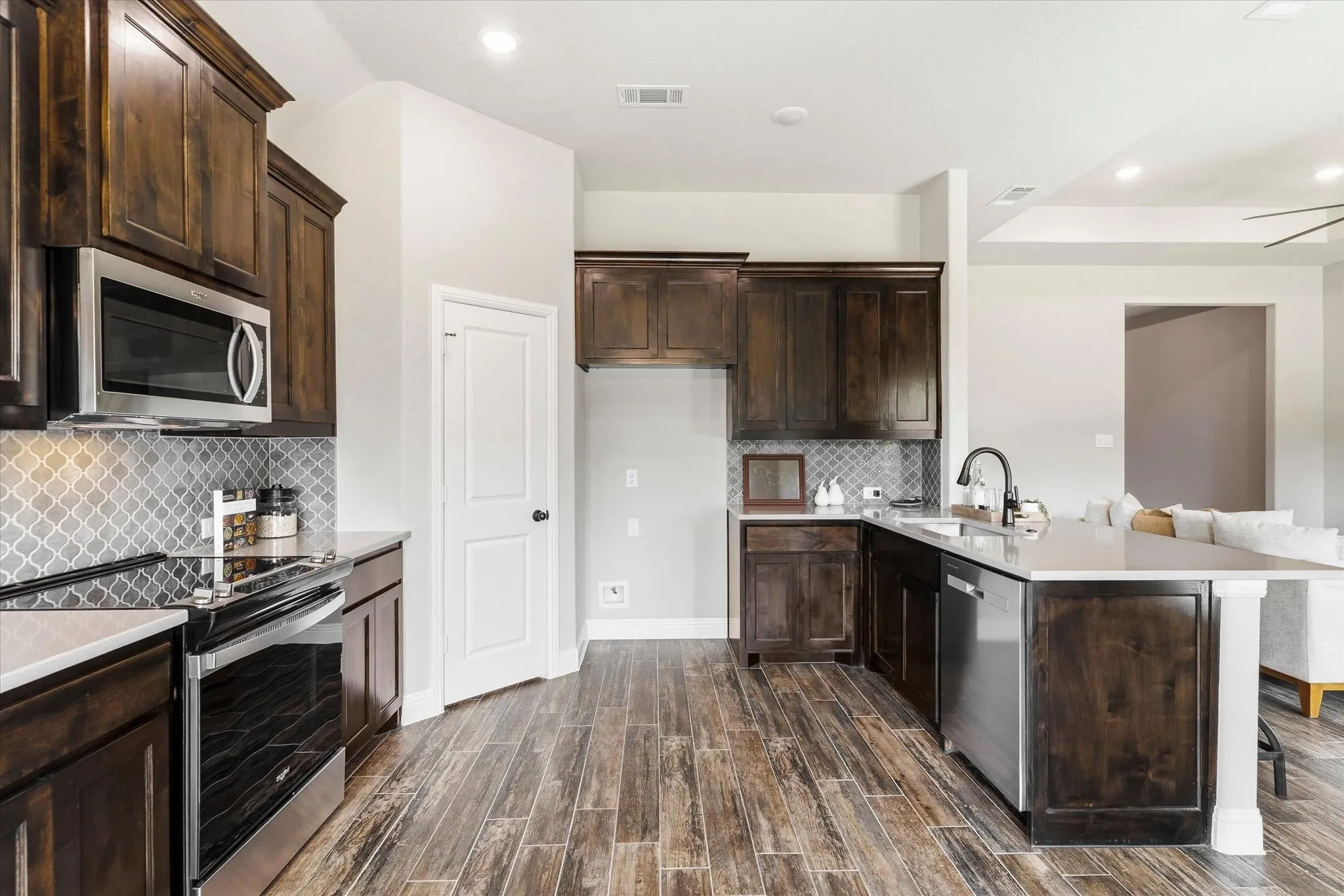 Single Family Residence For Sale in Wise County , 2106 Briarwood Drive, Bridgeport, Texas 76426, 4 Bedroom, 2 Bathroom, 2 Garage spaces, 1,717 Sqft, built in 2026, mls#21369735, Real Estate Agent in Bridgeport, Homes For Sale in Wise county, Homes For Sale in Bridgeport, Realtor in Bridgeport Texas, Real Estate Brokerage Independent Realty Texas, Luminita Cordes Realtor