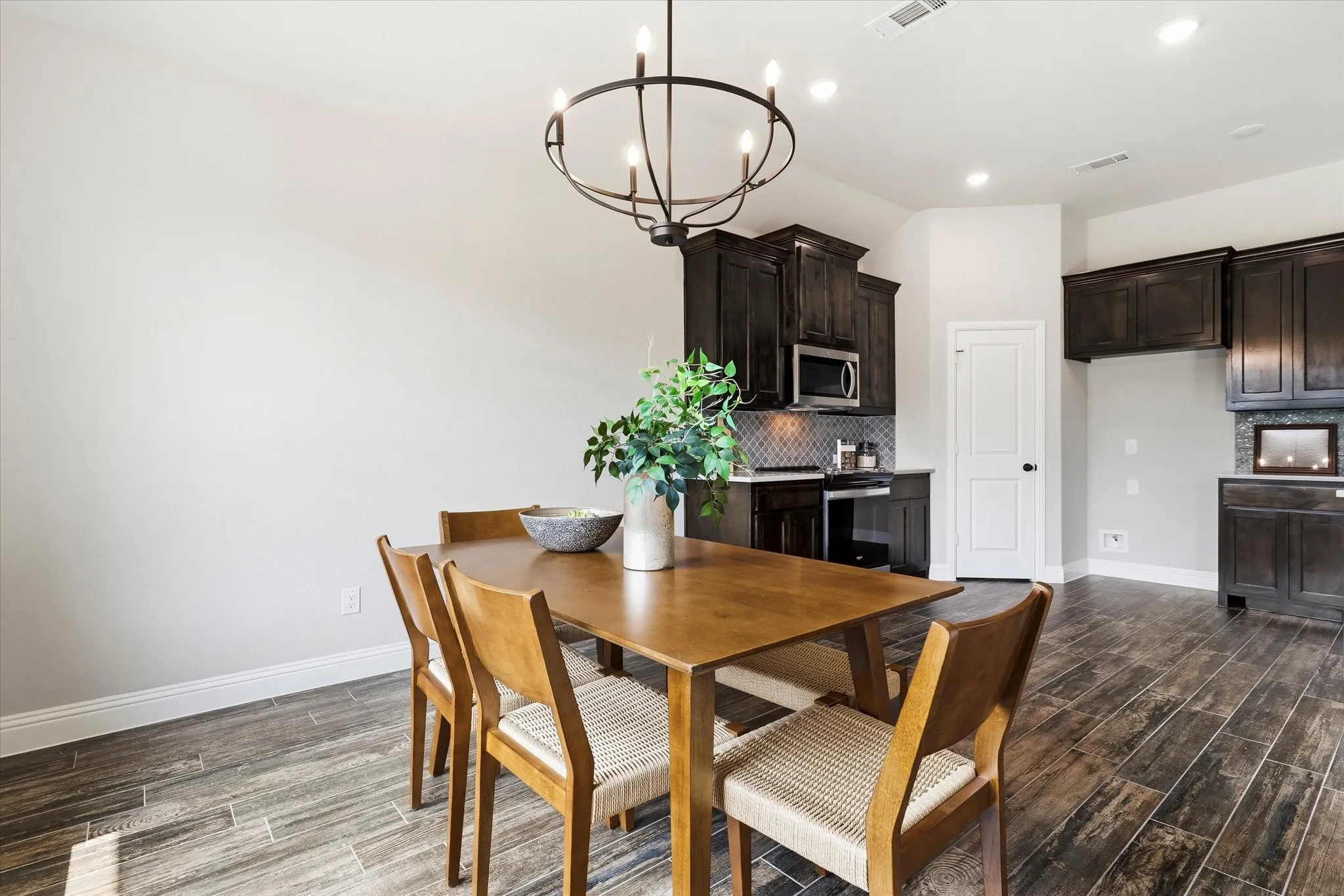 Single Family Residence For Sale in Wise County , 2106 Briarwood Drive, Bridgeport, Texas 76426, 4 Bedroom, 2 Bathroom, 2 Garage spaces, 1,717 Sqft, built in 2026, mls#21369735, Real Estate Agent in Bridgeport, Homes For Sale in Wise county, Homes For Sale in Bridgeport, Realtor in Bridgeport Texas, Real Estate Brokerage Independent Realty Texas, Luminita Cordes Realtor