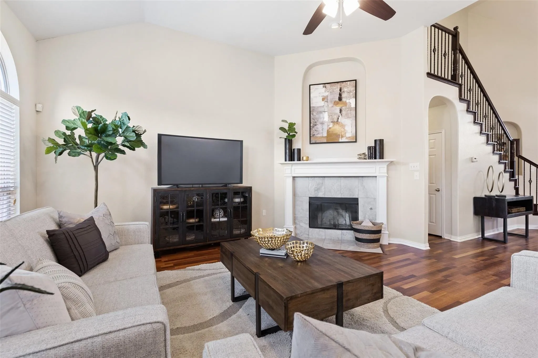 Single Family Residence For Rent in Collin County , 9750 Grassland Drive, Frisco, Texas 75035, 5 Bedroom, 4 Bathroom, 2 Garage spaces, 3,548 Sqft, built in 2005, mls#21369972, Real Estate Agent in Frisco, Homes For Rent in Collin county, Homes For Rent in Frisco, Realtor in Frisco Texas, Real Estate Brokerage Independent Realty Texas, Luminita Cordes Realtor