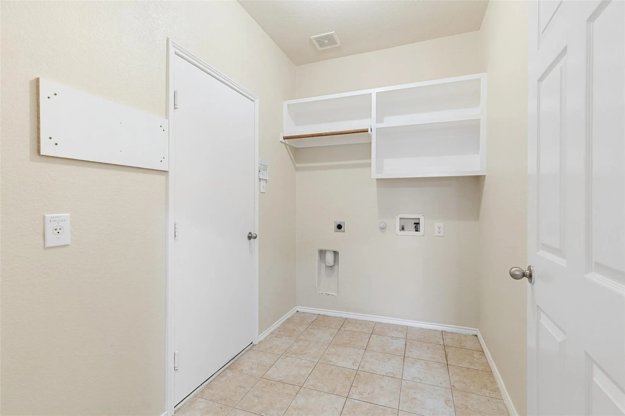 Single Family Residence For Rent in Collin County , 9750 Grassland Drive, Frisco, Texas 75035, 5 Bedroom, 4 Bathroom, 2 Garage spaces, 3,548 Sqft, built in 2005, mls#21369972, Real Estate Agent in Frisco, Homes For Rent in Collin county, Homes For Rent in Frisco, Realtor in Frisco Texas, Real Estate Brokerage Independent Realty Texas, Luminita Cordes Realtor