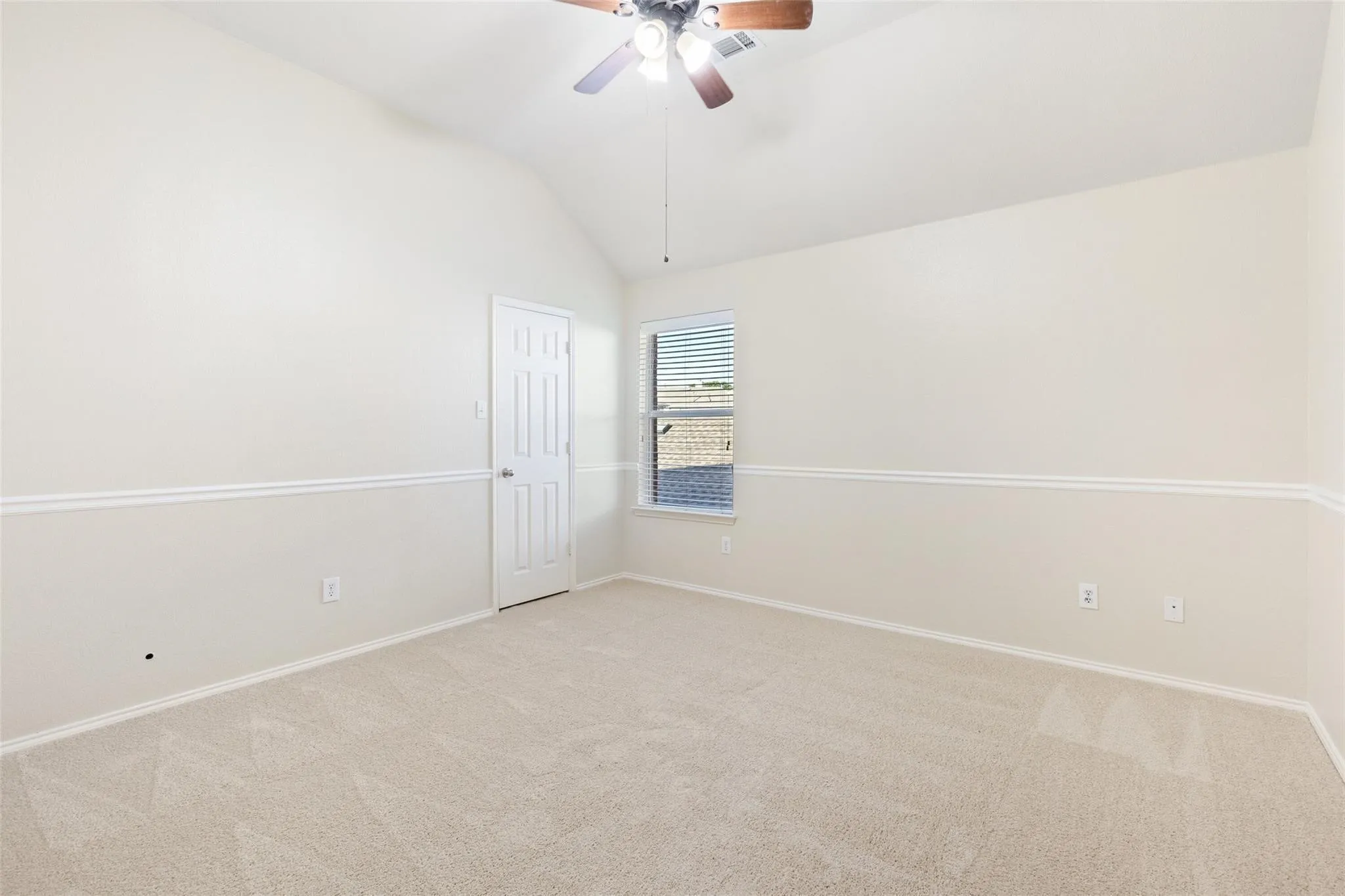 Single Family Residence For Rent in Collin County , 9750 Grassland Drive, Frisco, Texas 75035, 5 Bedroom, 4 Bathroom, 2 Garage spaces, 3,548 Sqft, built in 2005, mls#21369972, Real Estate Agent in Frisco, Homes For Rent in Collin county, Homes For Rent in Frisco, Realtor in Frisco Texas, Real Estate Brokerage Independent Realty Texas, Luminita Cordes Realtor