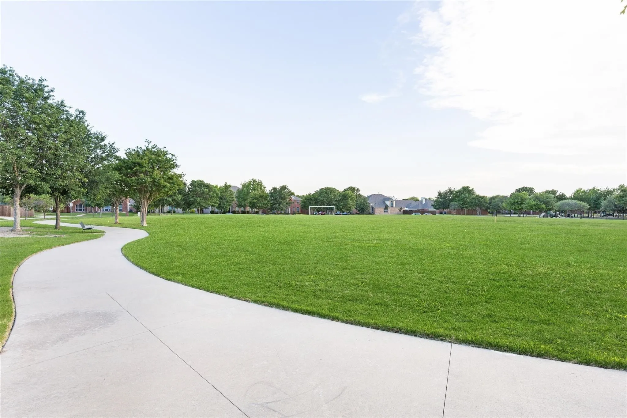 Single Family Residence For Rent in Collin County , 9750 Grassland Drive, Frisco, Texas 75035, 5 Bedroom, 4 Bathroom, 2 Garage spaces, 3,548 Sqft, built in 2005, mls#21369972, Real Estate Agent in Frisco, Homes For Rent in Collin county, Homes For Rent in Frisco, Realtor in Frisco Texas, Real Estate Brokerage Independent Realty Texas, Luminita Cordes Realtor