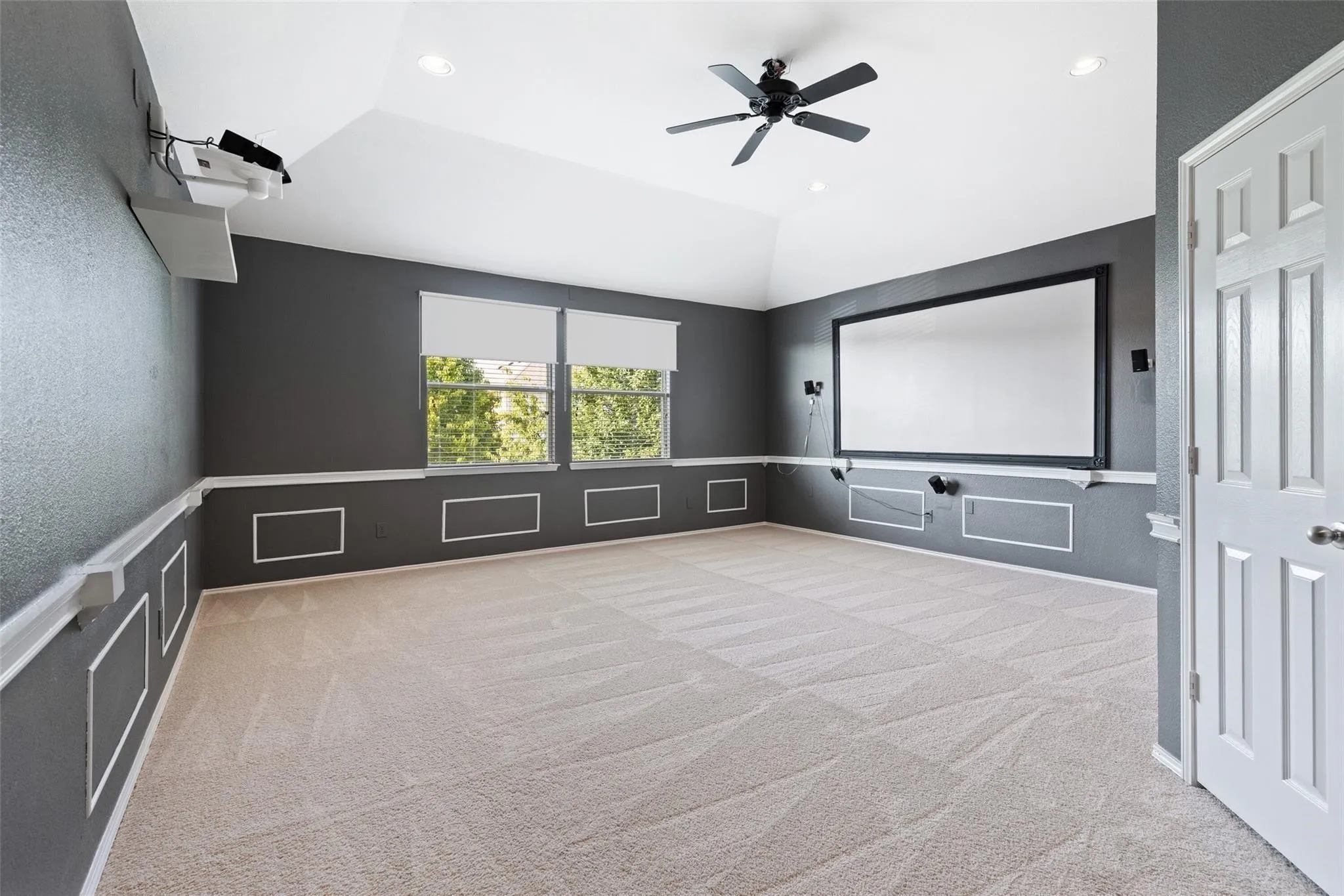 Single Family Residence For Rent in Collin County , 9750 Grassland Drive, Frisco, Texas 75035, 5 Bedroom, 4 Bathroom, 2 Garage spaces, 3,548 Sqft, built in 2005, mls#21369972, Real Estate Agent in Frisco, Homes For Rent in Collin county, Homes For Rent in Frisco, Realtor in Frisco Texas, Real Estate Brokerage Independent Realty Texas, Luminita Cordes Realtor