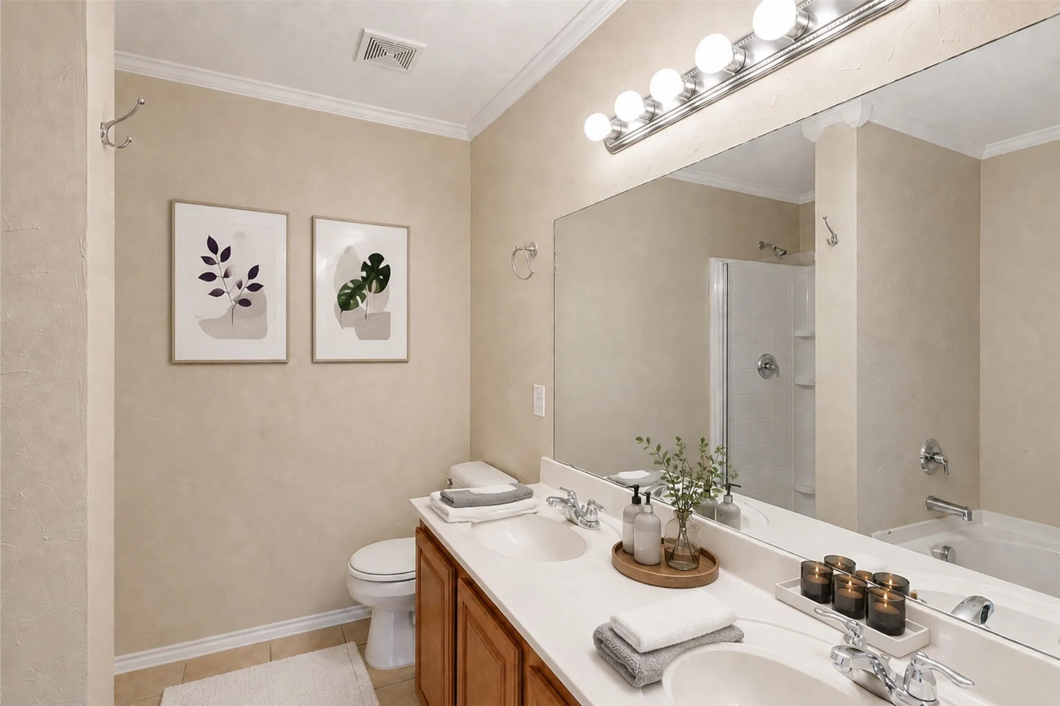 Single Family Residence For Rent in Tarrant County , 7652 Sienna Ridge Lane, Fort Worth, Texas 76131, 3 Bedroom, 2 Bathroom, 2 Garage spaces, 1,844 Sqft, built in 2005, mls#21368541, Real Estate Agent in Fort Worth, Homes For Rent in Tarrant county, Homes For Rent in Fort Worth, Realtor in Fort Worth Texas, Real Estate Brokerage Independent Realty Texas, Luminita Cordes Realtor
