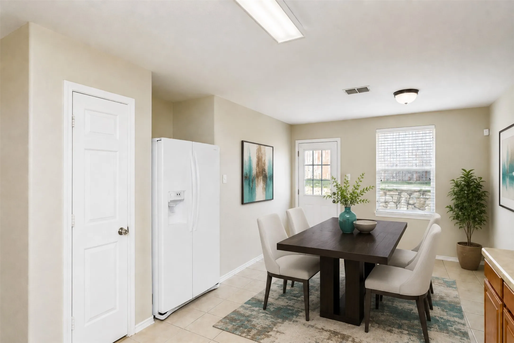 Single Family Residence For Rent in Tarrant County , 7652 Sienna Ridge Lane, Fort Worth, Texas 76131, 3 Bedroom, 2 Bathroom, 2 Garage spaces, 1,844 Sqft, built in 2005, mls#21368541, Real Estate Agent in Fort Worth, Homes For Rent in Tarrant county, Homes For Rent in Fort Worth, Realtor in Fort Worth Texas, Real Estate Brokerage Independent Realty Texas, Luminita Cordes Realtor
