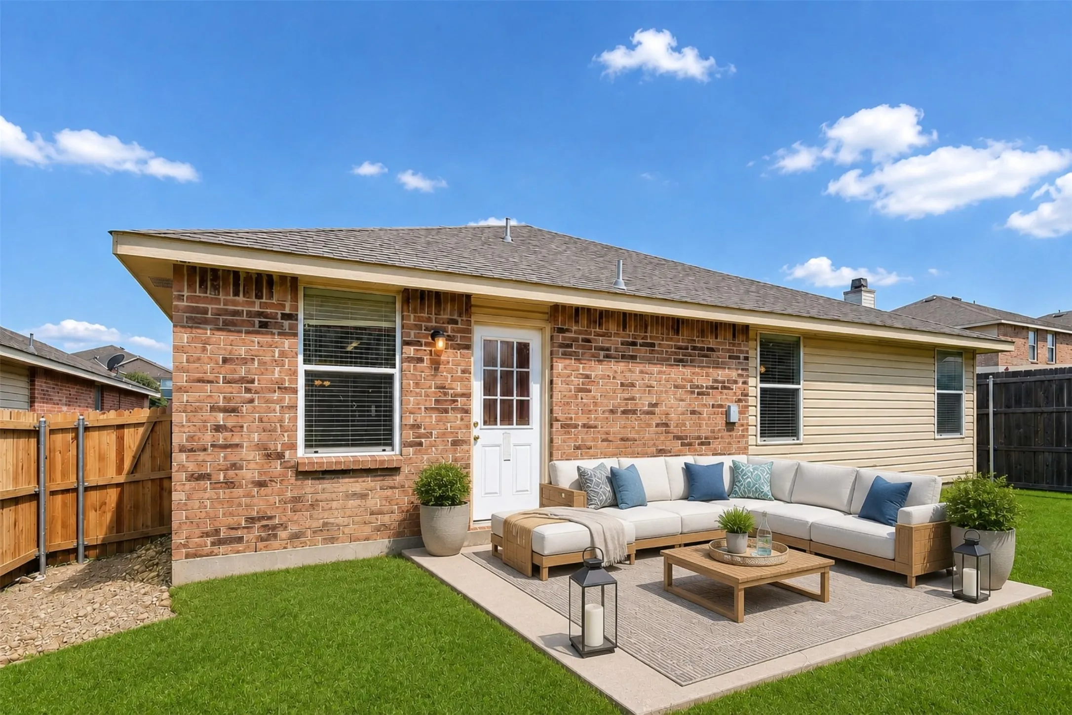 Single Family Residence For Rent in Tarrant County , 7652 Sienna Ridge Lane, Fort Worth, Texas 76131, 3 Bedroom, 2 Bathroom, 2 Garage spaces, 1,844 Sqft, built in 2005, mls#21368541, Real Estate Agent in Fort Worth, Homes For Rent in Tarrant county, Homes For Rent in Fort Worth, Realtor in Fort Worth Texas, Real Estate Brokerage Independent Realty Texas, Luminita Cordes Realtor