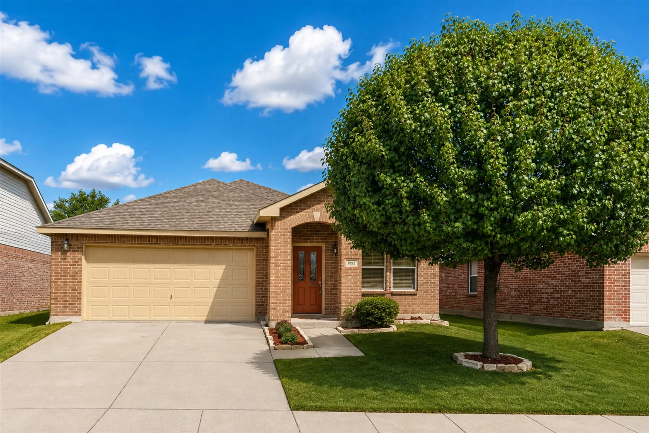 Single Family Residence For Rent in Tarrant County , 7652 Sienna Ridge Lane, Fort Worth, Texas 76131, 3 Bedroom, 2 Bathroom, 2 Garage spaces, 1,844 Sqft, built in 2005, mls#21368541, Real Estate Agent in Fort Worth, Homes For Rent in Tarrant county, Homes For Rent in Fort Worth, Realtor in Fort Worth Texas, Real Estate Brokerage Independent Realty Texas, Luminita Cordes Realtor