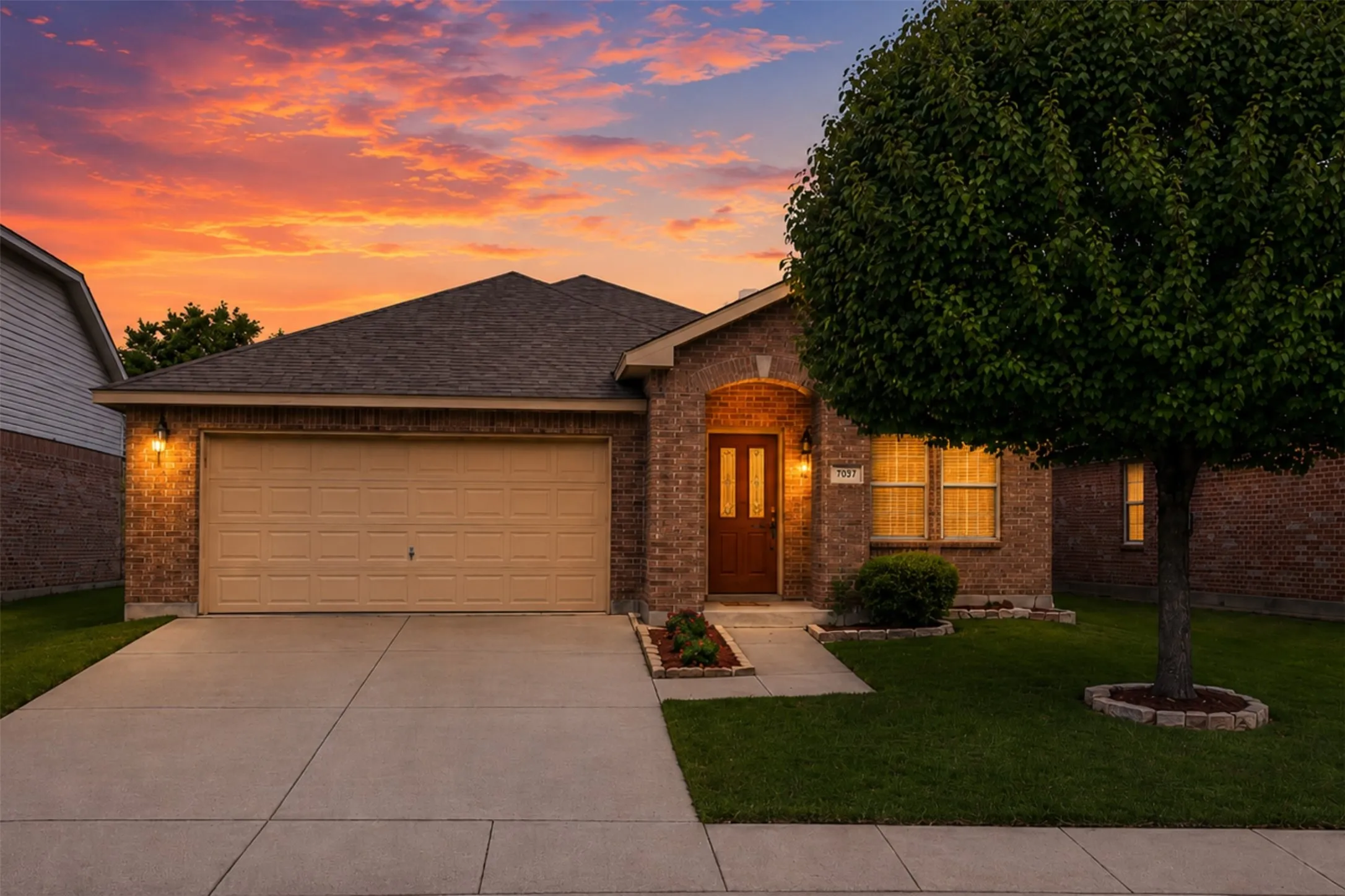 Single Family Residence For Rent in Tarrant County , 7652 Sienna Ridge Lane, Fort Worth, Texas 76131, 3 Bedroom, 2 Bathroom, 2 Garage spaces, 1,844 Sqft, built in 2005, mls#21368541, Real Estate Agent in Fort Worth, Homes For Rent in Tarrant county, Homes For Rent in Fort Worth, Realtor in Fort Worth Texas, Real Estate Brokerage Independent Realty Texas, Luminita Cordes Realtor