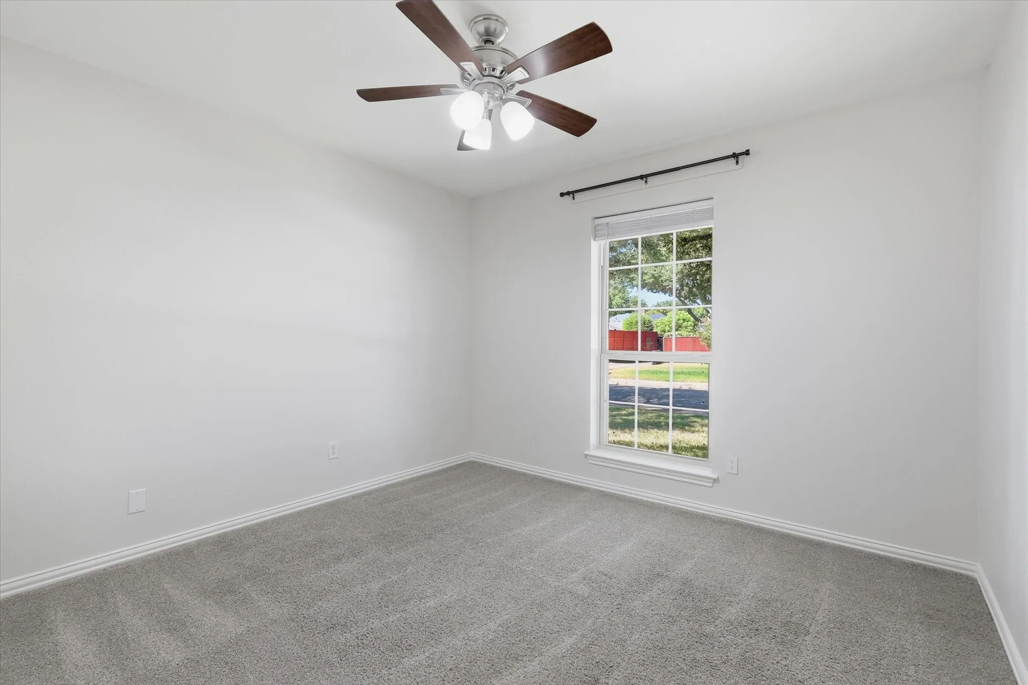 Single Family Residence For Sale in Collin County , 18512 Featherwood Drive, Dallas, Texas 75252, 4 Bedroom, 3 Bathroom, 2 Garage spaces, 2,210 Sqft, built in 1981, mls#21366180, Real Estate Agent in Dallas, Homes For Sale in Collin county, Homes For Sale in Dallas, Realtor in Dallas Texas, Real Estate Brokerage Independent Realty Texas, Luminita Cordes Realtor
