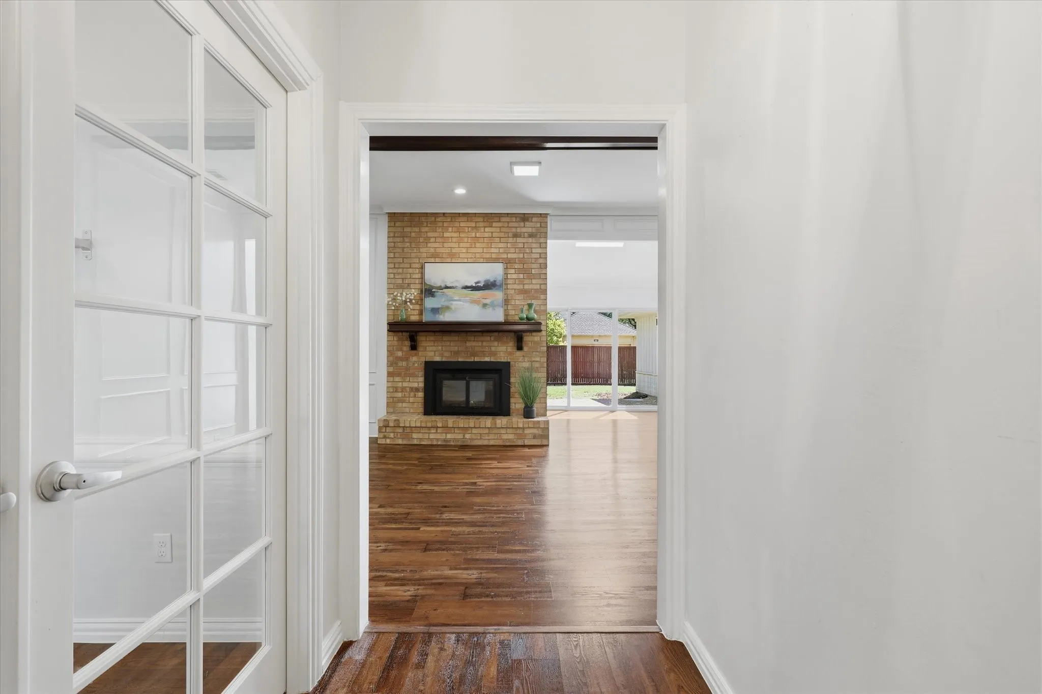 Single Family Residence For Sale in Collin County , 18512 Featherwood Drive, Dallas, Texas 75252, 4 Bedroom, 3 Bathroom, 2 Garage spaces, 2,210 Sqft, built in 1981, mls#21366180, Real Estate Agent in Dallas, Homes For Sale in Collin county, Homes For Sale in Dallas, Realtor in Dallas Texas, Real Estate Brokerage Independent Realty Texas, Luminita Cordes Realtor