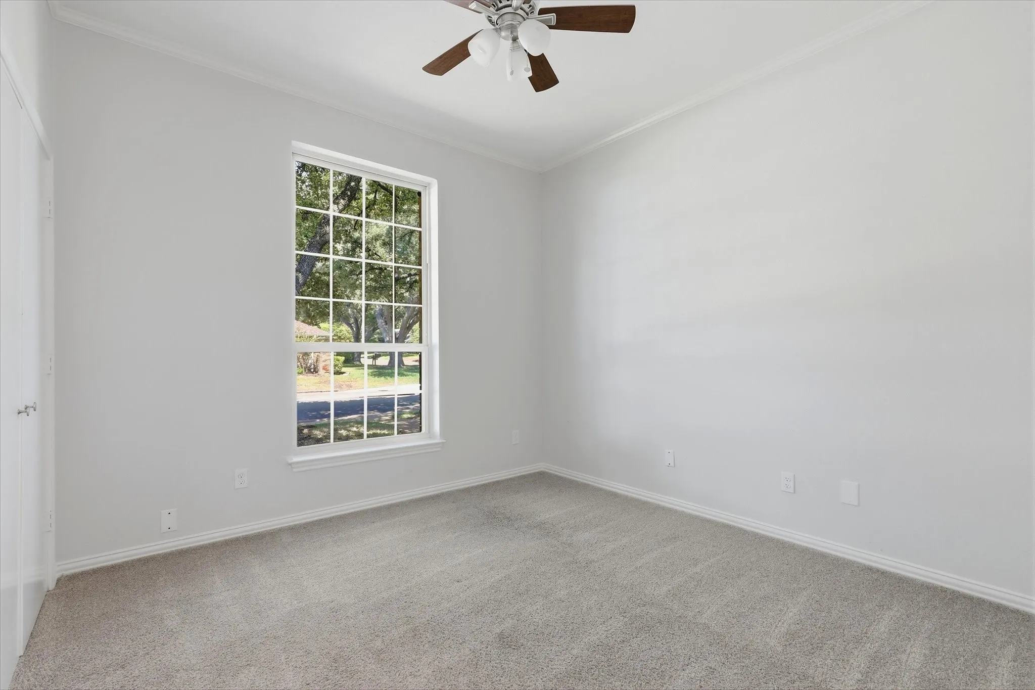 Single Family Residence For Sale in Collin County , 18512 Featherwood Drive, Dallas, Texas 75252, 4 Bedroom, 3 Bathroom, 2 Garage spaces, 2,210 Sqft, built in 1981, mls#21366180, Real Estate Agent in Dallas, Homes For Sale in Collin county, Homes For Sale in Dallas, Realtor in Dallas Texas, Real Estate Brokerage Independent Realty Texas, Luminita Cordes Realtor