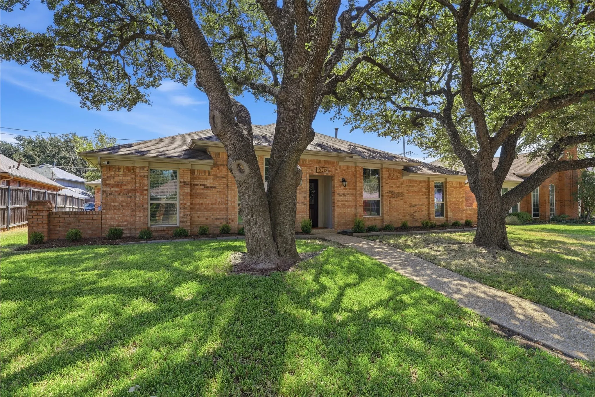 Single Family Residence For Sale in Collin County , 18512 Featherwood Drive, Dallas, Texas 75252, 4 Bedroom, 3 Bathroom, 2 Garage spaces, 2,210 Sqft, built in 1981, mls#21366180, Real Estate Agent in Dallas, Homes For Sale in Collin county, Homes For Sale in Dallas, Realtor in Dallas Texas, Real Estate Brokerage Independent Realty Texas, Luminita Cordes Realtor