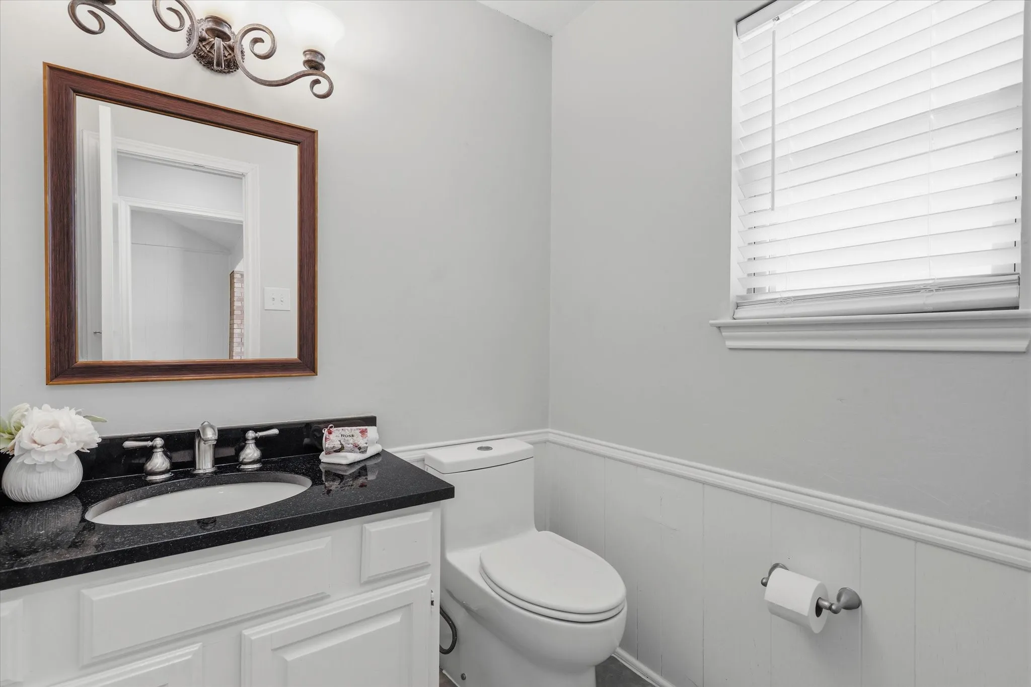 Single Family Residence For Sale in Collin County , 18512 Featherwood Drive, Dallas, Texas 75252, 4 Bedroom, 3 Bathroom, 2 Garage spaces, 2,210 Sqft, built in 1981, mls#21366180, Real Estate Agent in Dallas, Homes For Sale in Collin county, Homes For Sale in Dallas, Realtor in Dallas Texas, Real Estate Brokerage Independent Realty Texas, Luminita Cordes Realtor