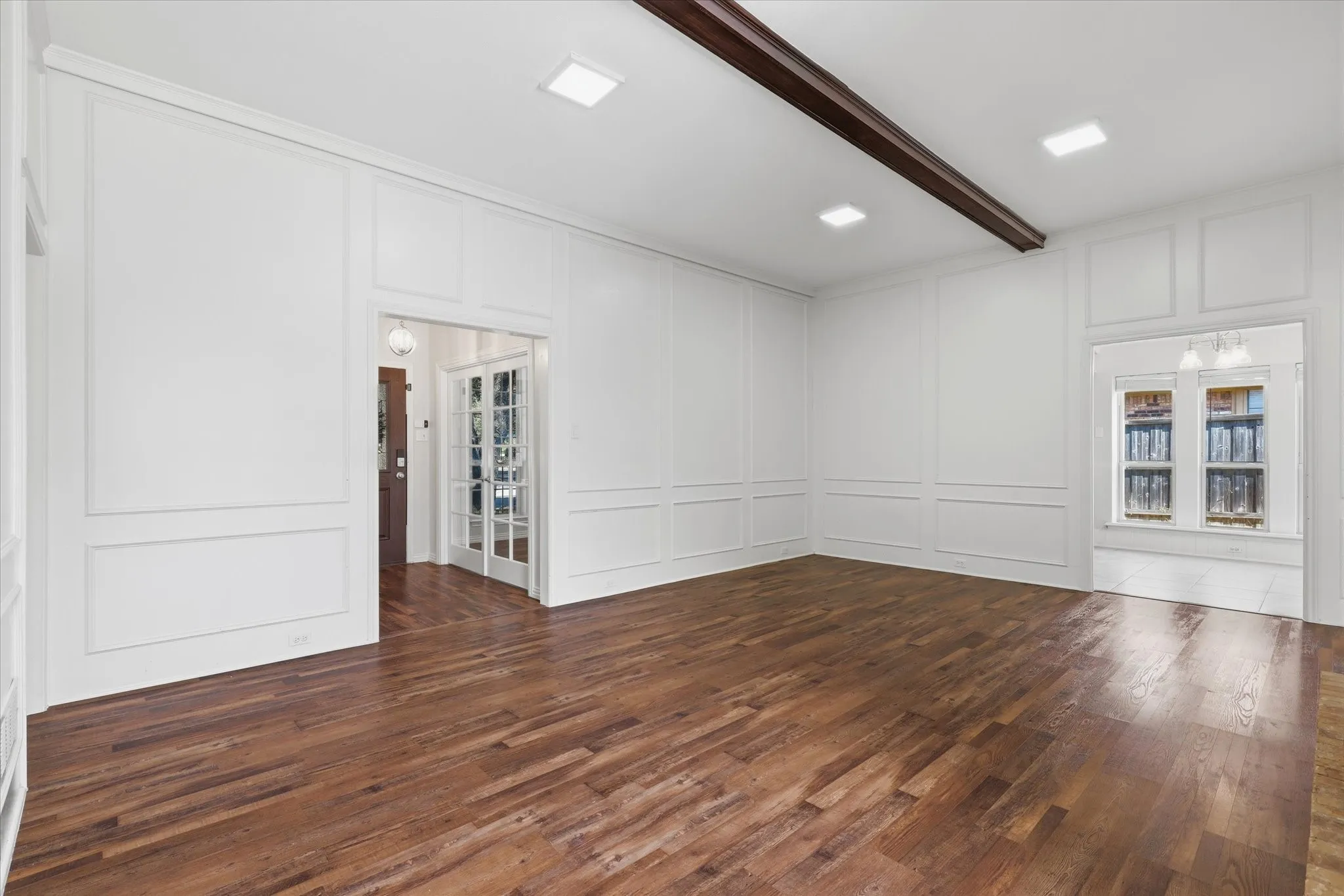 Single Family Residence For Sale in Collin County , 18512 Featherwood Drive, Dallas, Texas 75252, 4 Bedroom, 3 Bathroom, 2 Garage spaces, 2,210 Sqft, built in 1981, mls#21366180, Real Estate Agent in Dallas, Homes For Sale in Collin county, Homes For Sale in Dallas, Realtor in Dallas Texas, Real Estate Brokerage Independent Realty Texas, Luminita Cordes Realtor