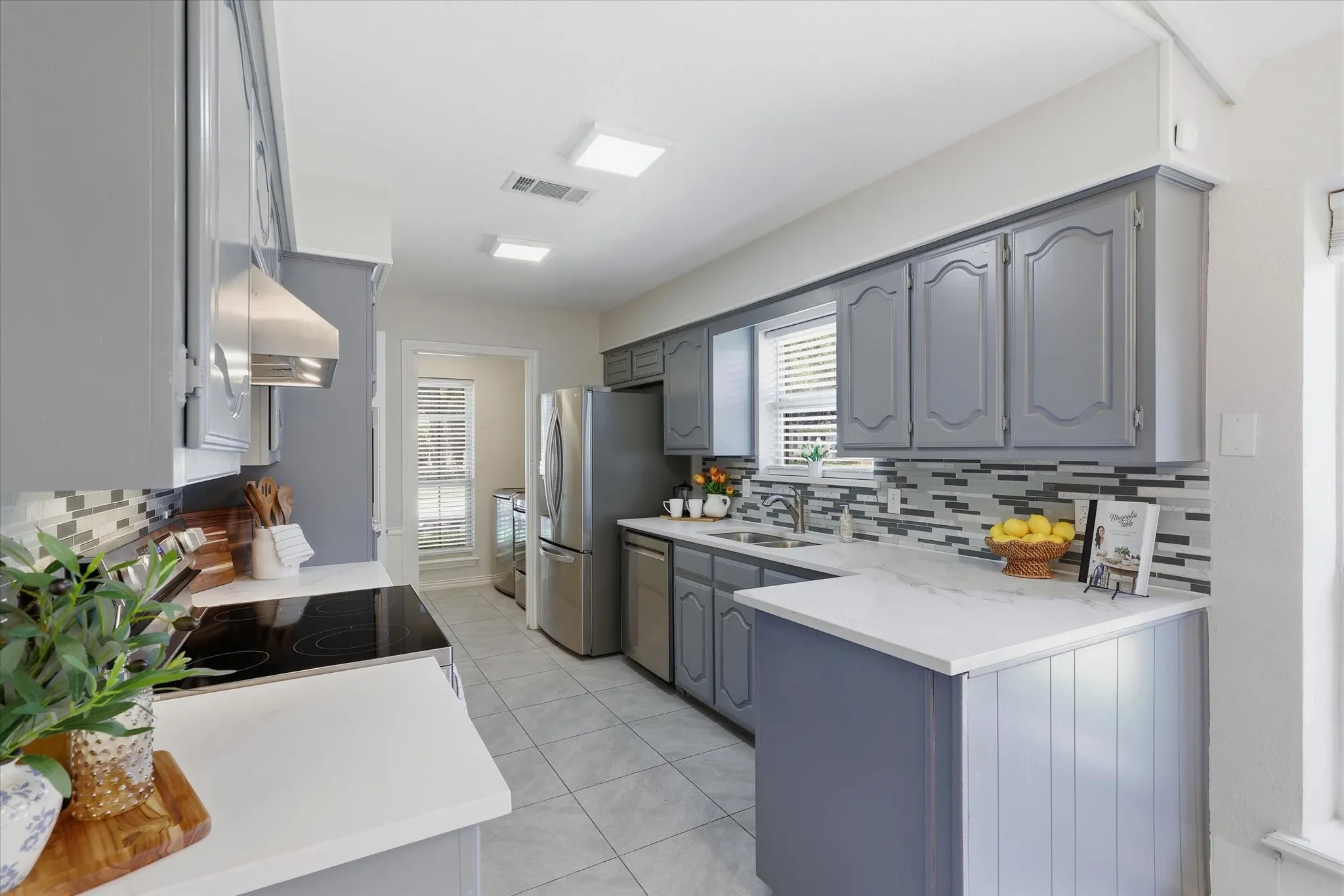 Single Family Residence For Sale in Collin County , 18512 Featherwood Drive, Dallas, Texas 75252, 4 Bedroom, 3 Bathroom, 2 Garage spaces, 2,210 Sqft, built in 1981, mls#21366180, Real Estate Agent in Dallas, Homes For Sale in Collin county, Homes For Sale in Dallas, Realtor in Dallas Texas, Real Estate Brokerage Independent Realty Texas, Luminita Cordes Realtor