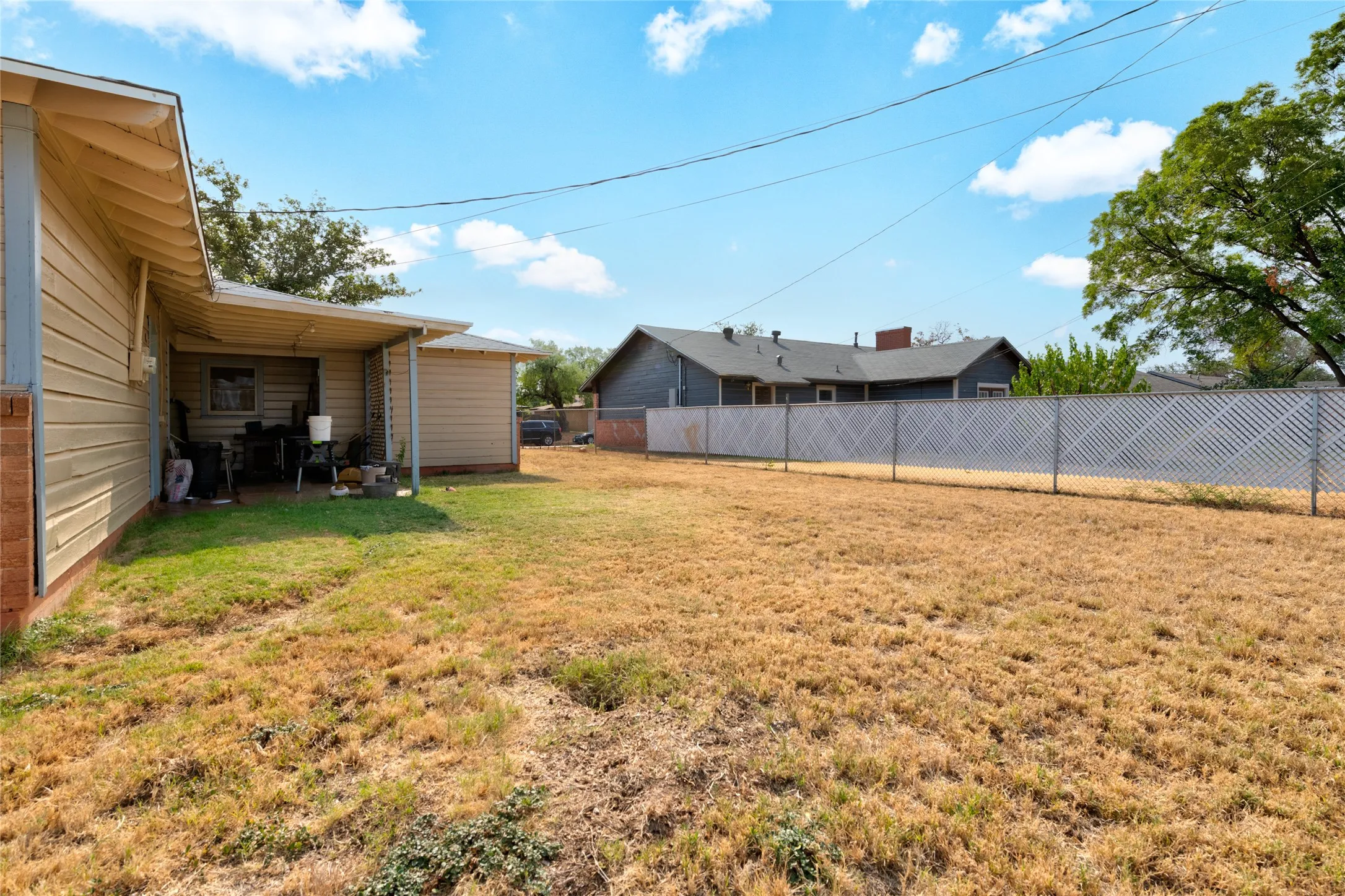 Single Family Residence For Sale in Taylor County , 2168 Westview Drive, Abilene, Texas 79603, 3 Bedroom, 2 Bathroom, 2 Garage spaces, 1,348 Sqft, built in 1961, mls#21369956, Real Estate Agent in Abilene, Homes For Sale in Taylor county, Homes For Sale in Abilene, Realtor in Abilene Texas, Real Estate Brokerage Independent Realty Texas, Luminita Cordes Realtor
