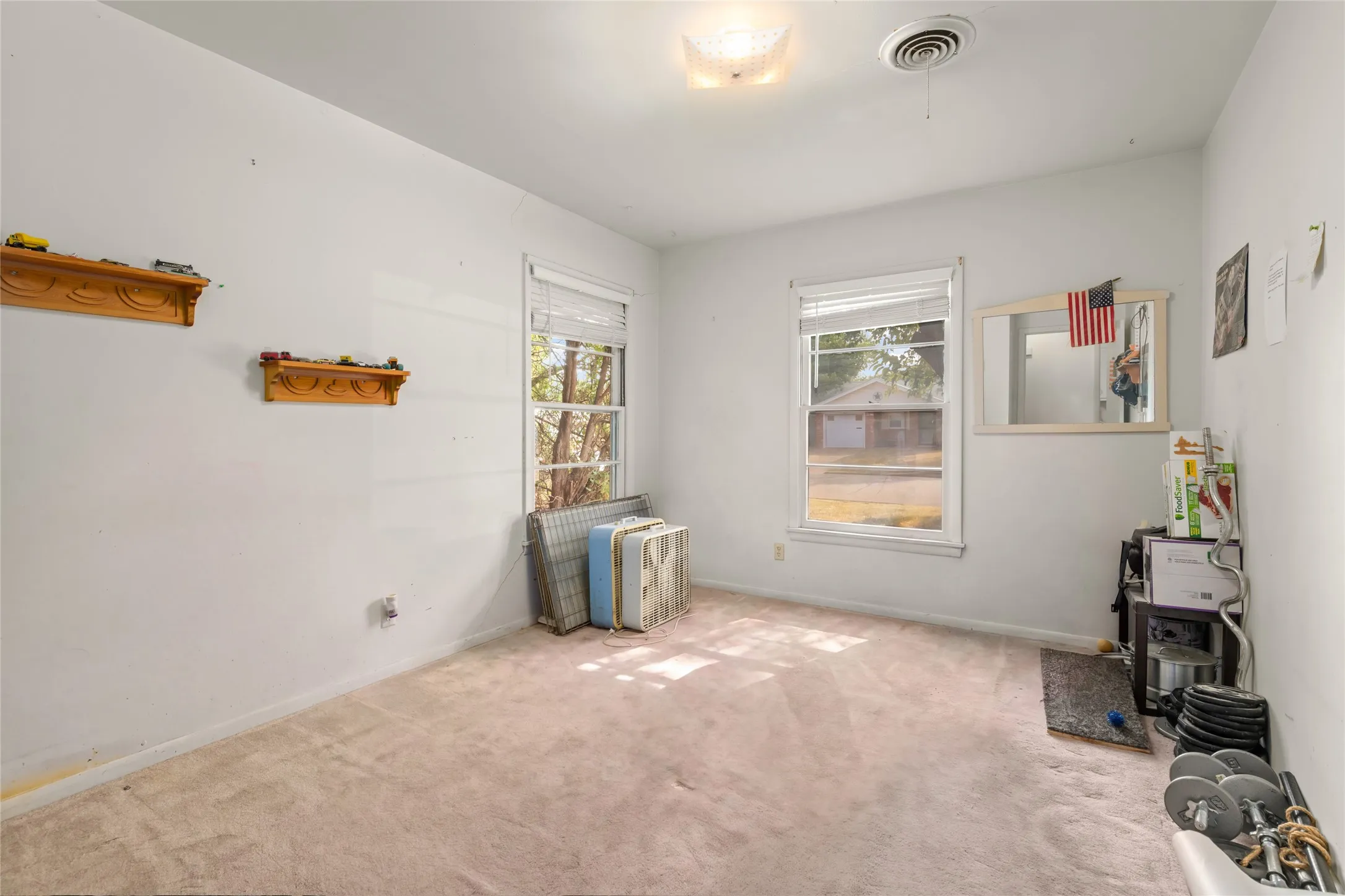 Single Family Residence For Sale in Taylor County , 2168 Westview Drive, Abilene, Texas 79603, 3 Bedroom, 2 Bathroom, 2 Garage spaces, 1,348 Sqft, built in 1961, mls#21369956, Real Estate Agent in Abilene, Homes For Sale in Taylor county, Homes For Sale in Abilene, Realtor in Abilene Texas, Real Estate Brokerage Independent Realty Texas, Luminita Cordes Realtor