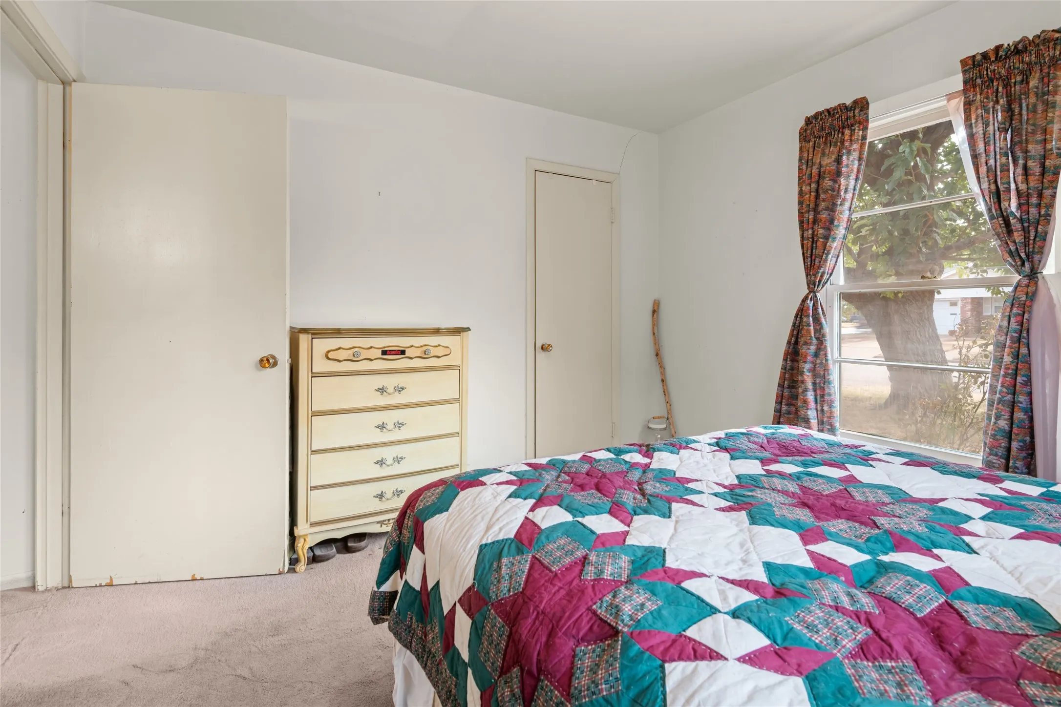 Single Family Residence For Sale in Taylor County , 2168 Westview Drive, Abilene, Texas 79603, 3 Bedroom, 2 Bathroom, 2 Garage spaces, 1,348 Sqft, built in 1961, mls#21369956, Real Estate Agent in Abilene, Homes For Sale in Taylor county, Homes For Sale in Abilene, Realtor in Abilene Texas, Real Estate Brokerage Independent Realty Texas, Luminita Cordes Realtor