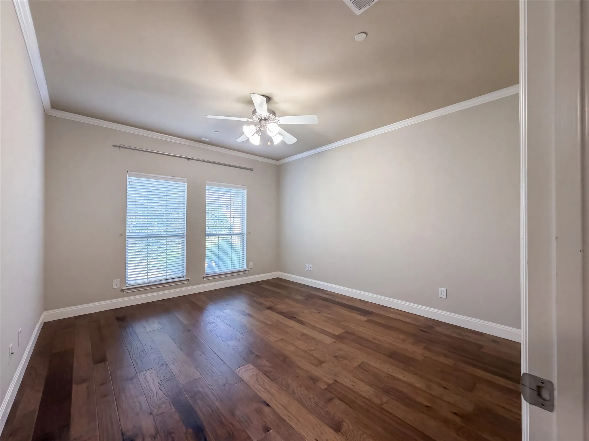 Condominium For Sale in Collin County , 3075 Willow Grove Boulevard 1105, Mc Kinney, Texas 75070, 3 Bedroom, 3 Bathroom, 2 Garage spaces, 1,710 Sqft, built in 2007, mls#21368615, Real Estate Agent in Mc Kinney, Homes For Sale in Collin county, Homes For Sale in Mc Kinney, Realtor in Mc Kinney Texas, Real Estate Brokerage Independent Realty Texas, Luminita Cordes Realtor