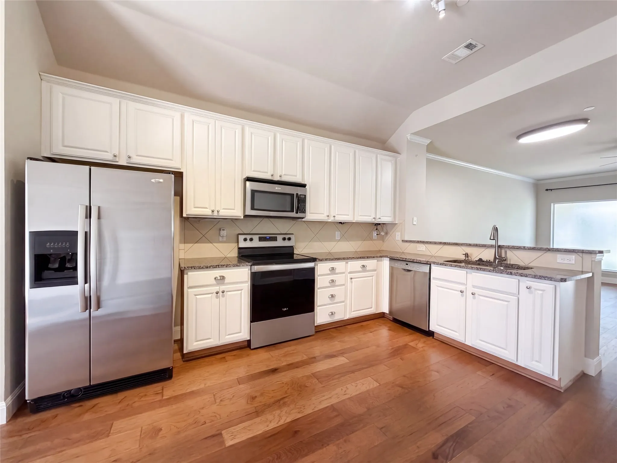 Condominium For Sale in Collin County , 3075 Willow Grove Boulevard 1105, Mc Kinney, Texas 75070, 3 Bedroom, 3 Bathroom, 2 Garage spaces, 1,710 Sqft, built in 2007, mls#21368615, Real Estate Agent in Mc Kinney, Homes For Sale in Collin county, Homes For Sale in Mc Kinney, Realtor in Mc Kinney Texas, Real Estate Brokerage Independent Realty Texas, Luminita Cordes Realtor