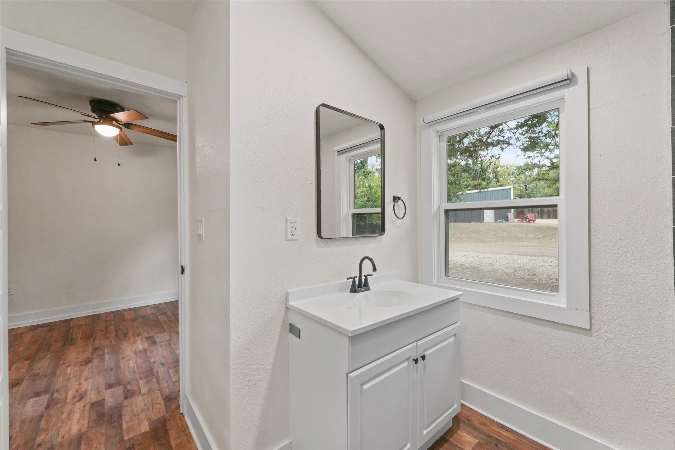 Single Family Residence For Rent in Henderson County , 110 Fawn, Mabank, Texas 75156, 2 Bedroom, 2 Bathroom, Garage spaces, 760 Sqft, built in 0, mls#21364165, Real Estate Agent in Mabank, Homes For Rent in Henderson county, Homes For Rent in Mabank, Realtor in Mabank Texas, Real Estate Brokerage Independent Realty Texas, Luminita Cordes Realtor