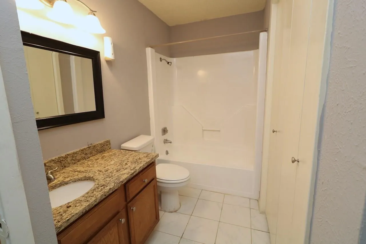 Condominium For Rent in Dallas County , 9696 Walnut Street 1212, Dallas, Texas 75243, 2 Bedroom, 1 Bathroom, Garage spaces, 730 Sqft, built in 1981, mls#21353533, Real Estate Agent in Dallas, Homes For Rent in Dallas county, Homes For Rent in Dallas, Realtor in Dallas Texas, Real Estate Brokerage Independent Realty Texas, Luminita Cordes Realtor