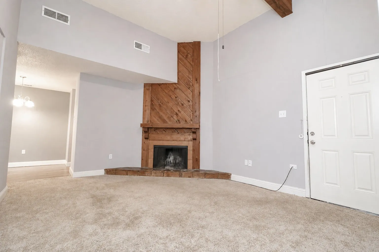 Condominium For Rent in Dallas County , 9696 Walnut Street 1212, Dallas, Texas 75243, 2 Bedroom, 1 Bathroom, Garage spaces, 730 Sqft, built in 1981, mls#21353533, Real Estate Agent in Dallas, Homes For Rent in Dallas county, Homes For Rent in Dallas, Realtor in Dallas Texas, Real Estate Brokerage Independent Realty Texas, Luminita Cordes Realtor