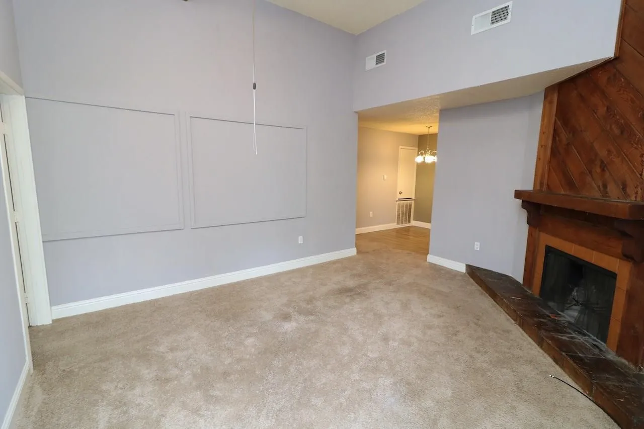 Condominium For Rent in Dallas County , 9696 Walnut Street 1212, Dallas, Texas 75243, 2 Bedroom, 1 Bathroom, Garage spaces, 730 Sqft, built in 1981, mls#21353533, Real Estate Agent in Dallas, Homes For Rent in Dallas county, Homes For Rent in Dallas, Realtor in Dallas Texas, Real Estate Brokerage Independent Realty Texas, Luminita Cordes Realtor